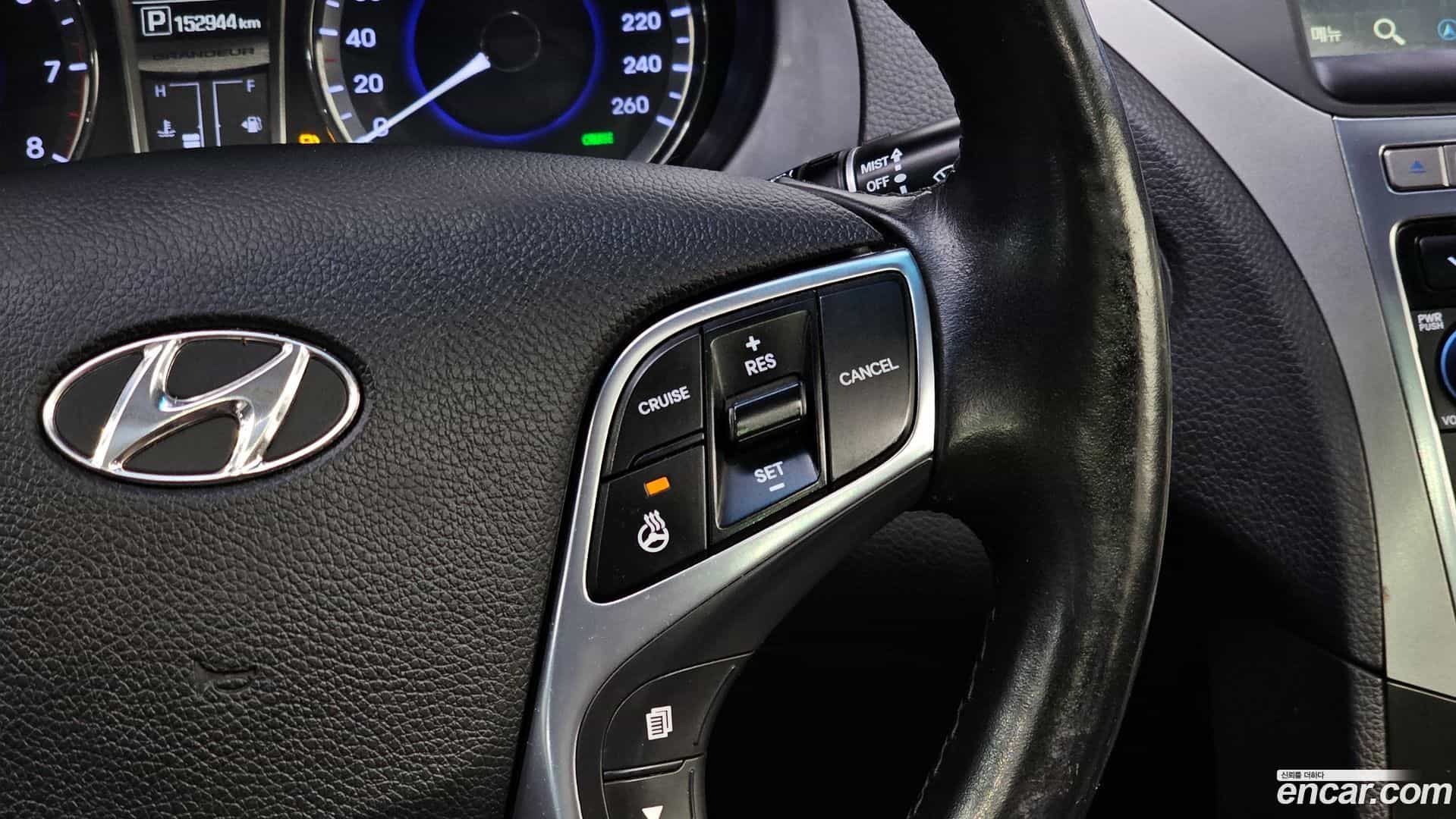 Grandeur Hyundai 2016.0-OPTION-018