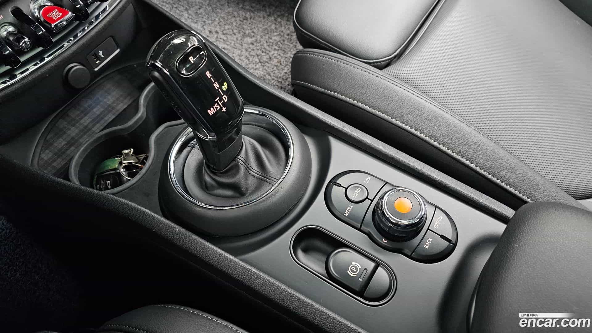 Clubman Mini 2019.10-INNER-009