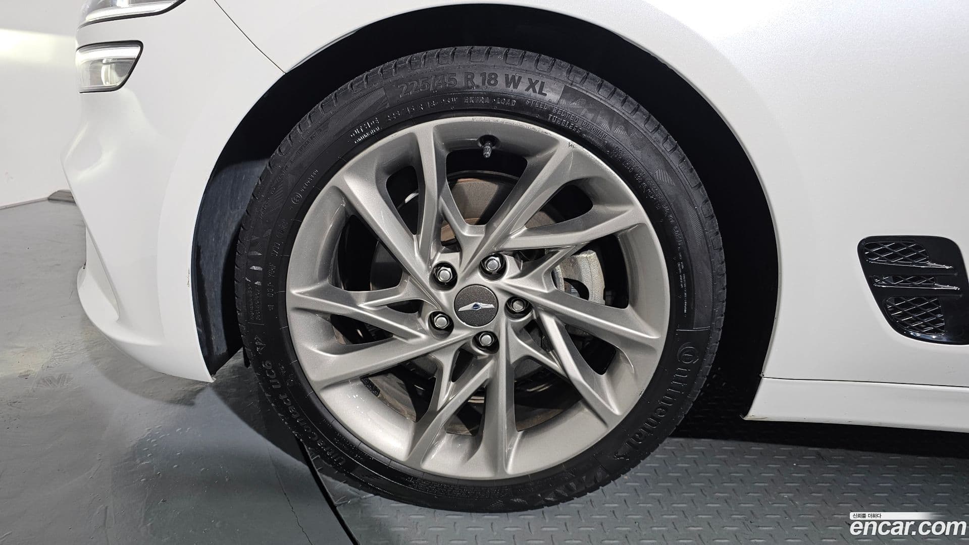 Main__Slider__Photo:G70 Genesis 2021.6-4