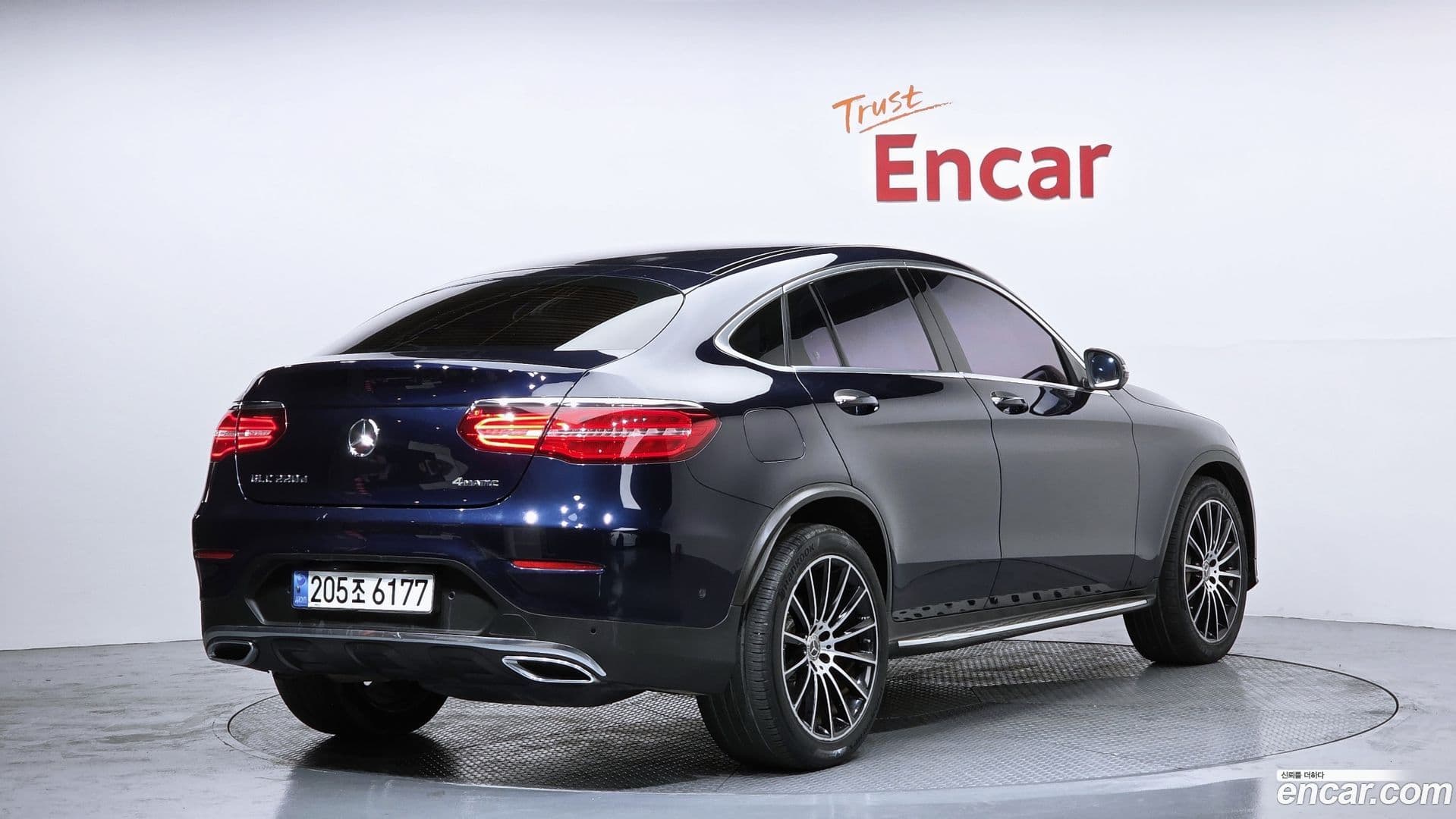 Main__Slider__Photo:GLC-Class Mercedes-Benz 2017.7-1