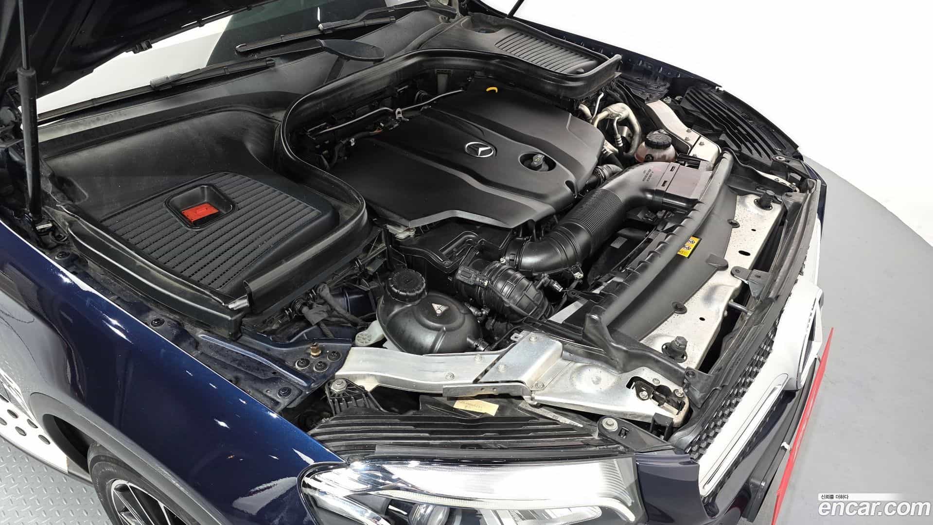 GLC-Class Mercedes-Benz 2017.7-INNER-006