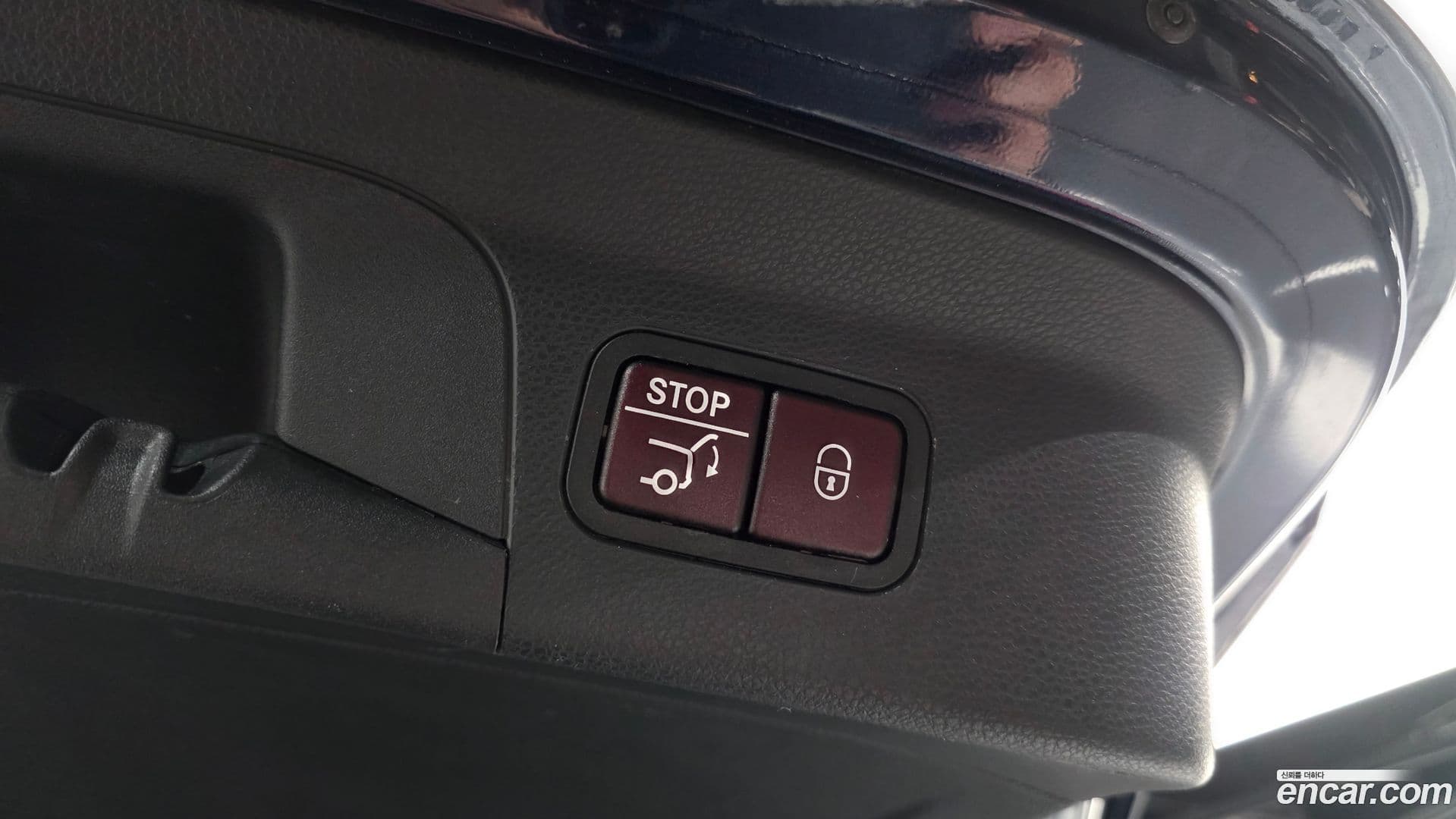 Main__Slider__Photo:GLC-Class Mercedes-Benz 2017.7-19