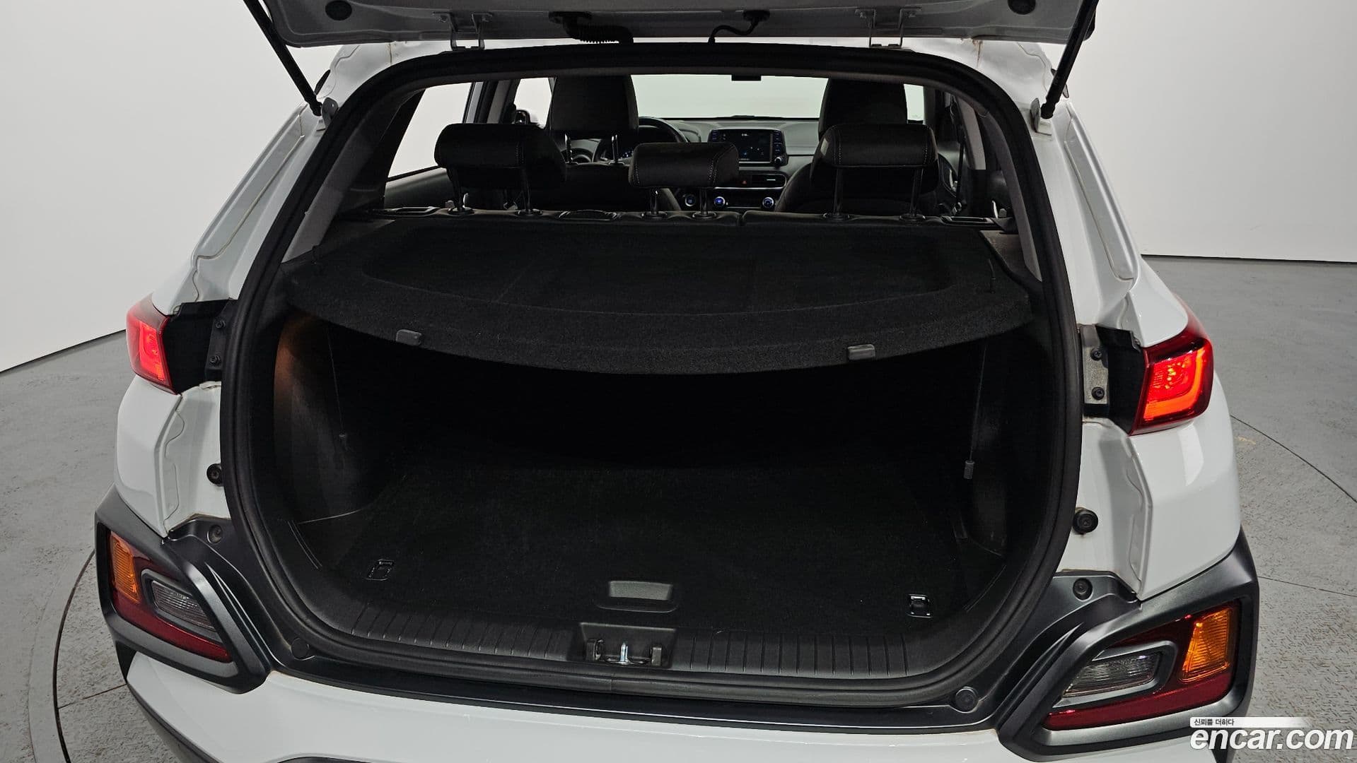 Main__Slider__Photo:Kona Hyundai 2018.1-19