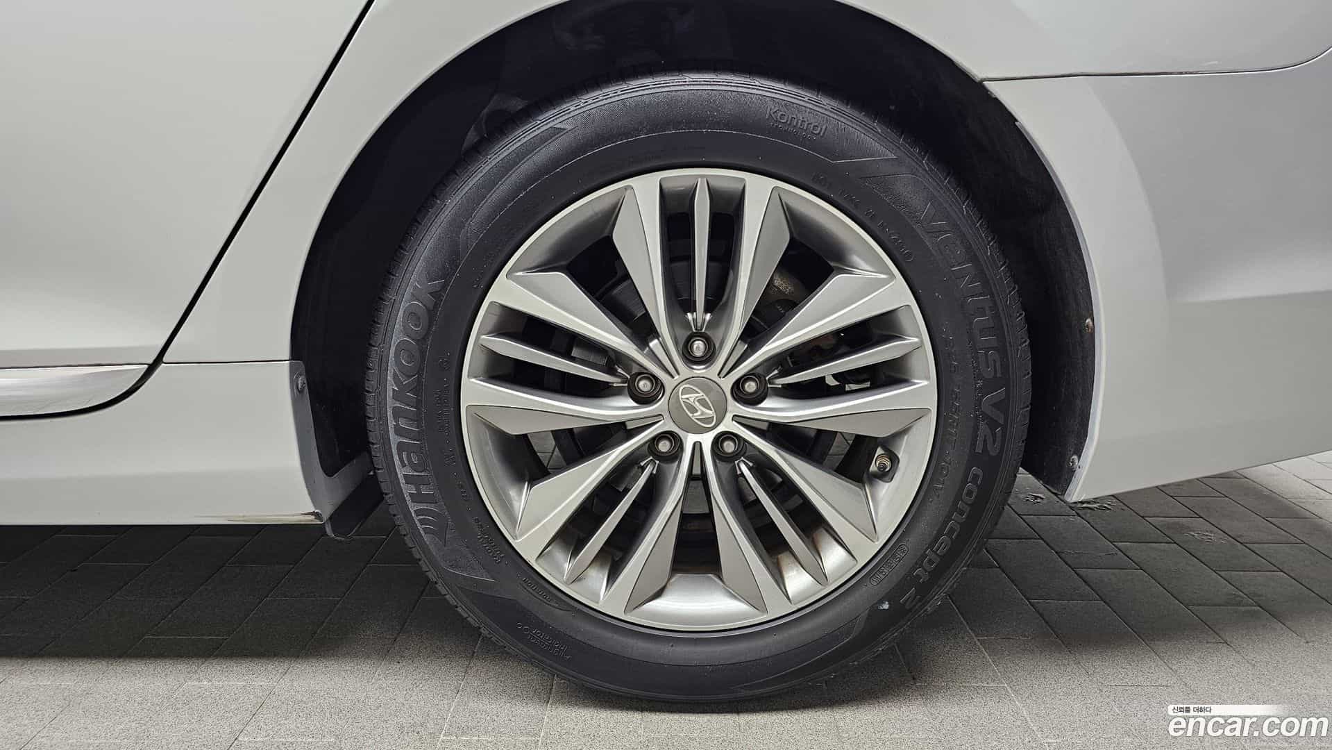 Grandeur Hyundai 2014.8-OUTER-005