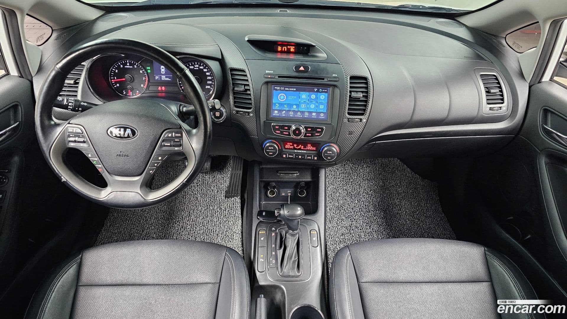 Main__Slider__Photo:K3 Kia 2015.7-6