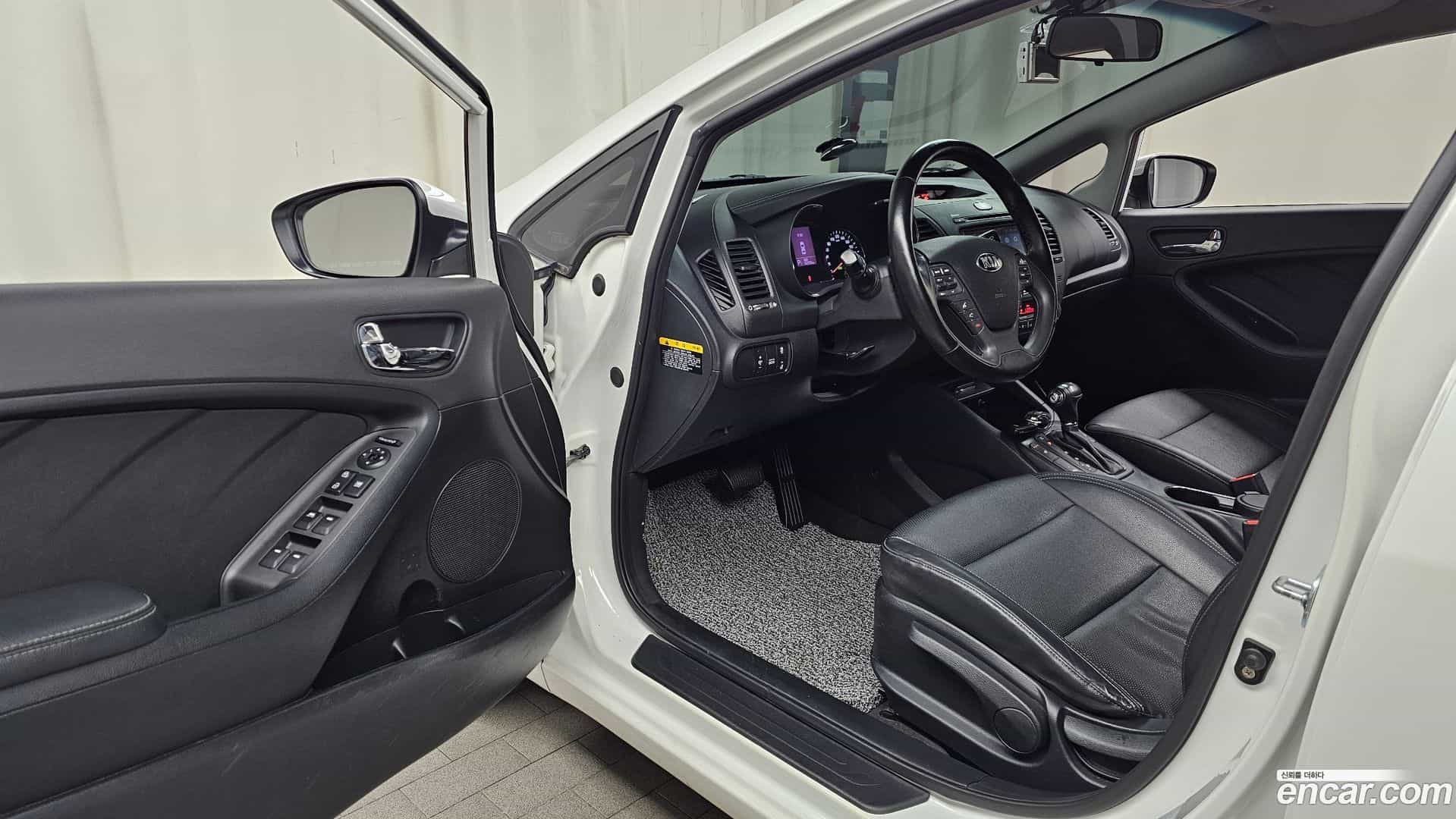 K3 Kia 2015.7-INNER-010