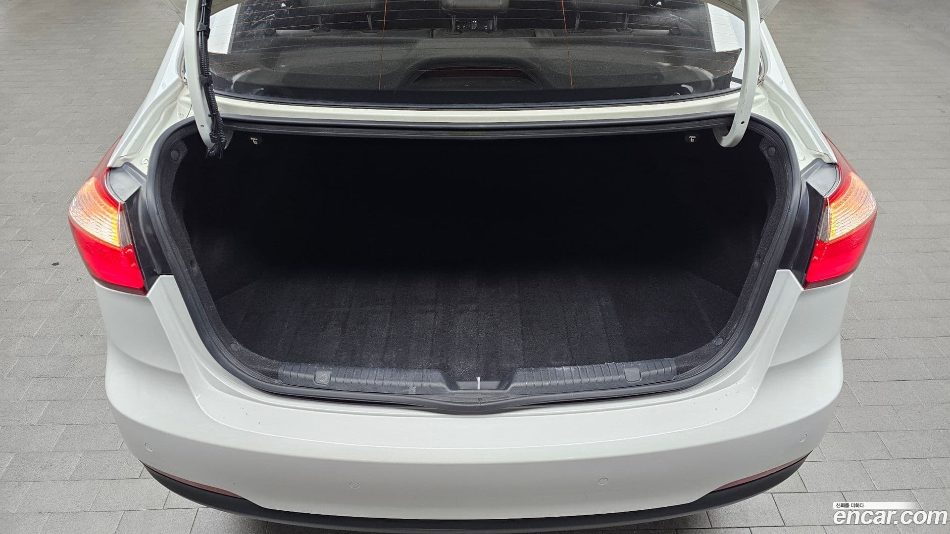 Main__Slider__Photo:K3 Kia 2015.7-19