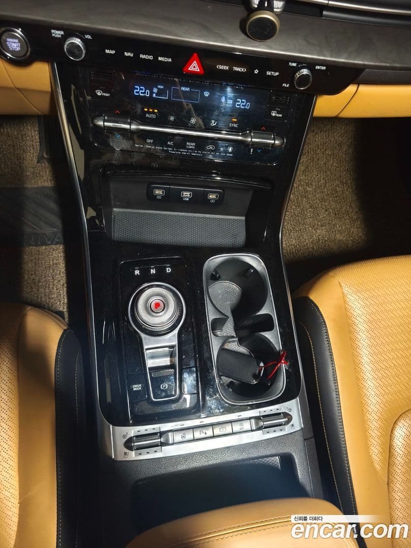 Main__Slider__Photo:Canival Kia 2020.8-2