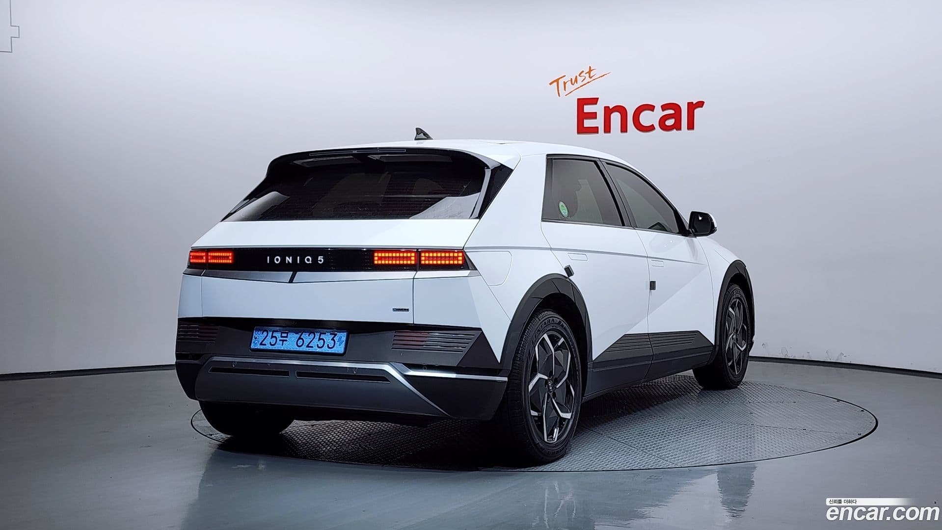 Main__Slider__Photo:Ioniq5 Hyundai 2021.5-1