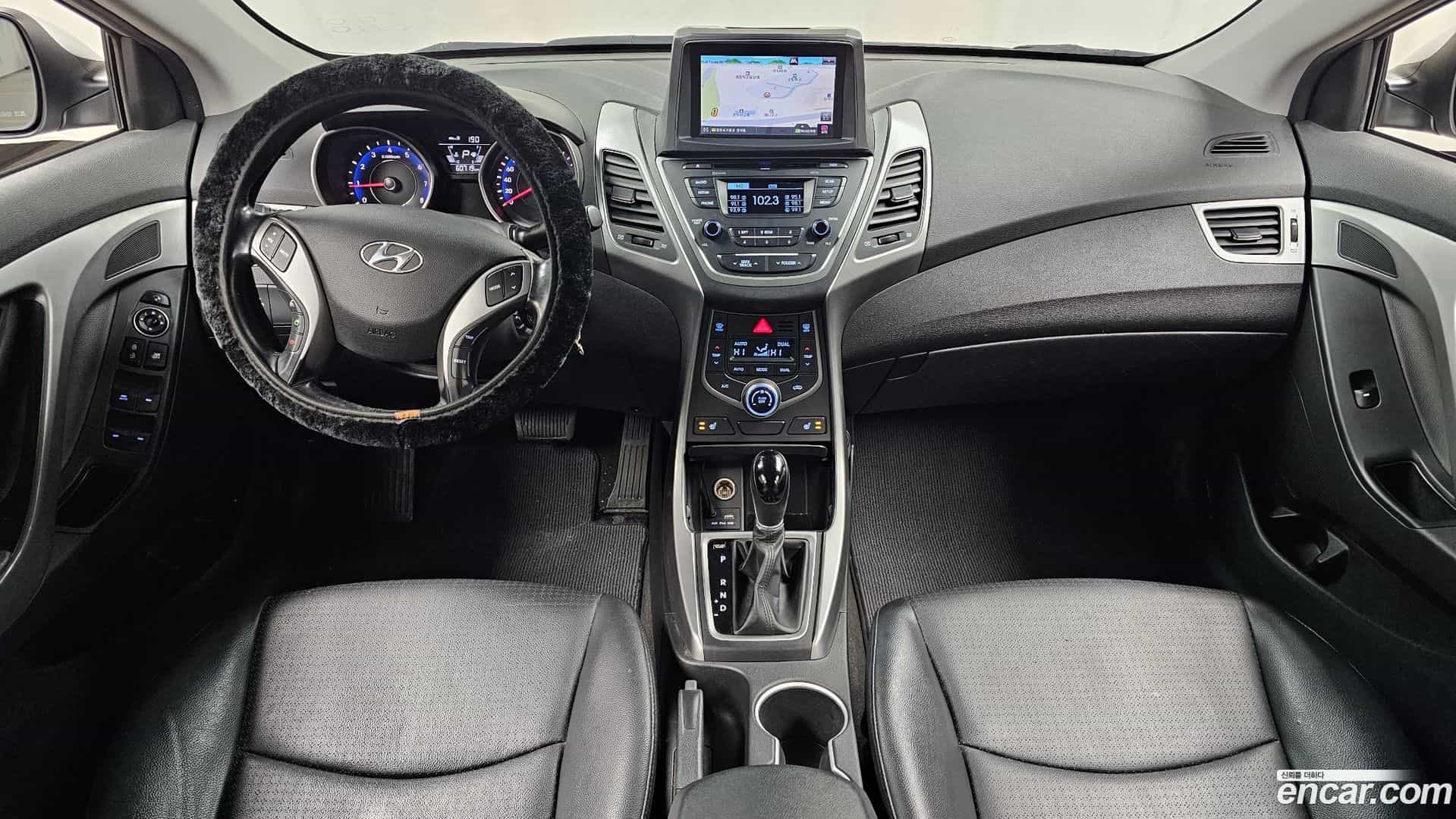 AVANTE Hyundai 2014.4-INNER-007