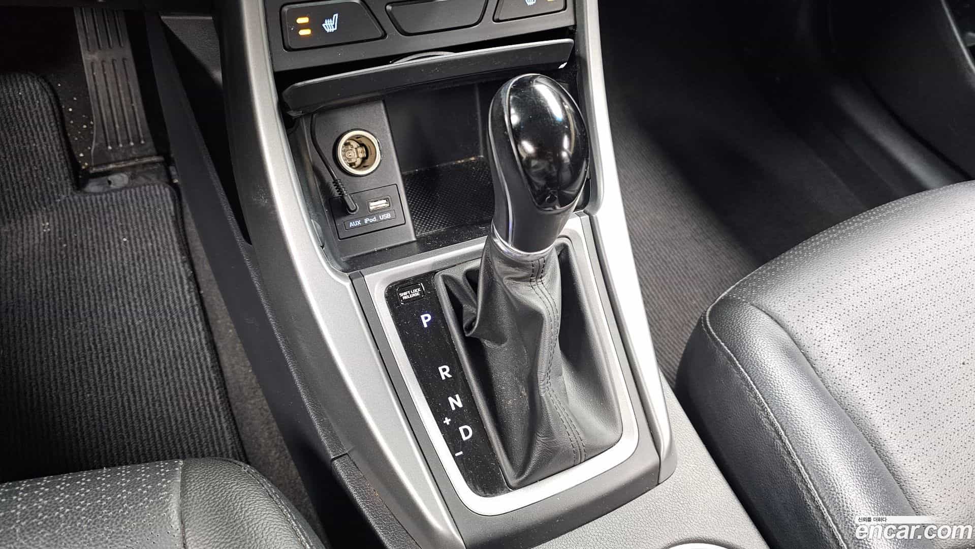 AVANTE Hyundai 2014.4-INNER-009