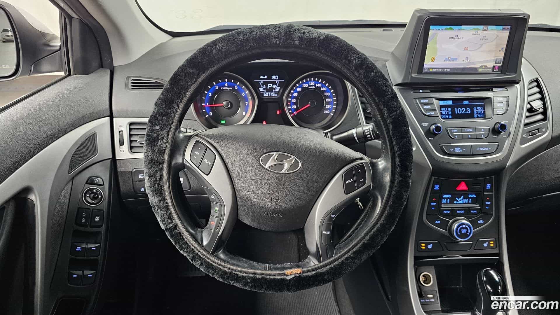 AVANTE Hyundai 2014.4-OPTION-017