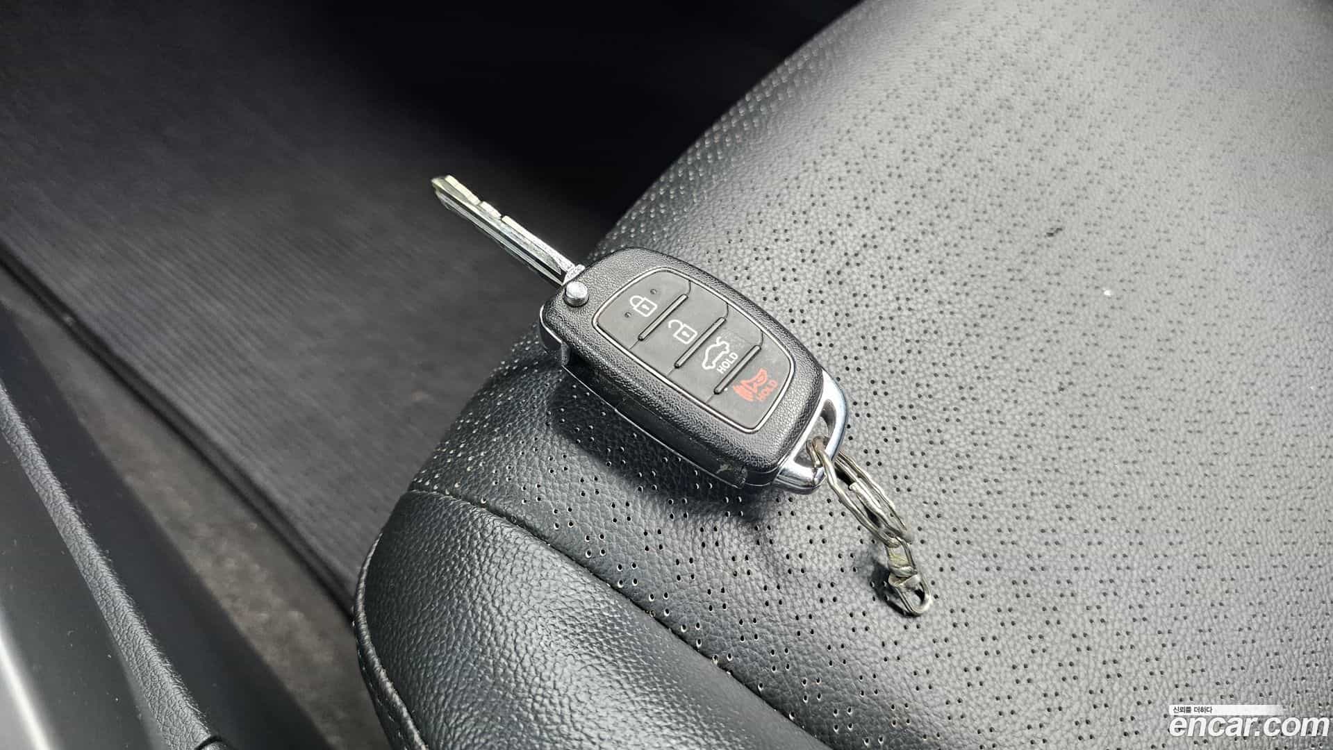 AVANTE Hyundai 2014.4-OPTION-022