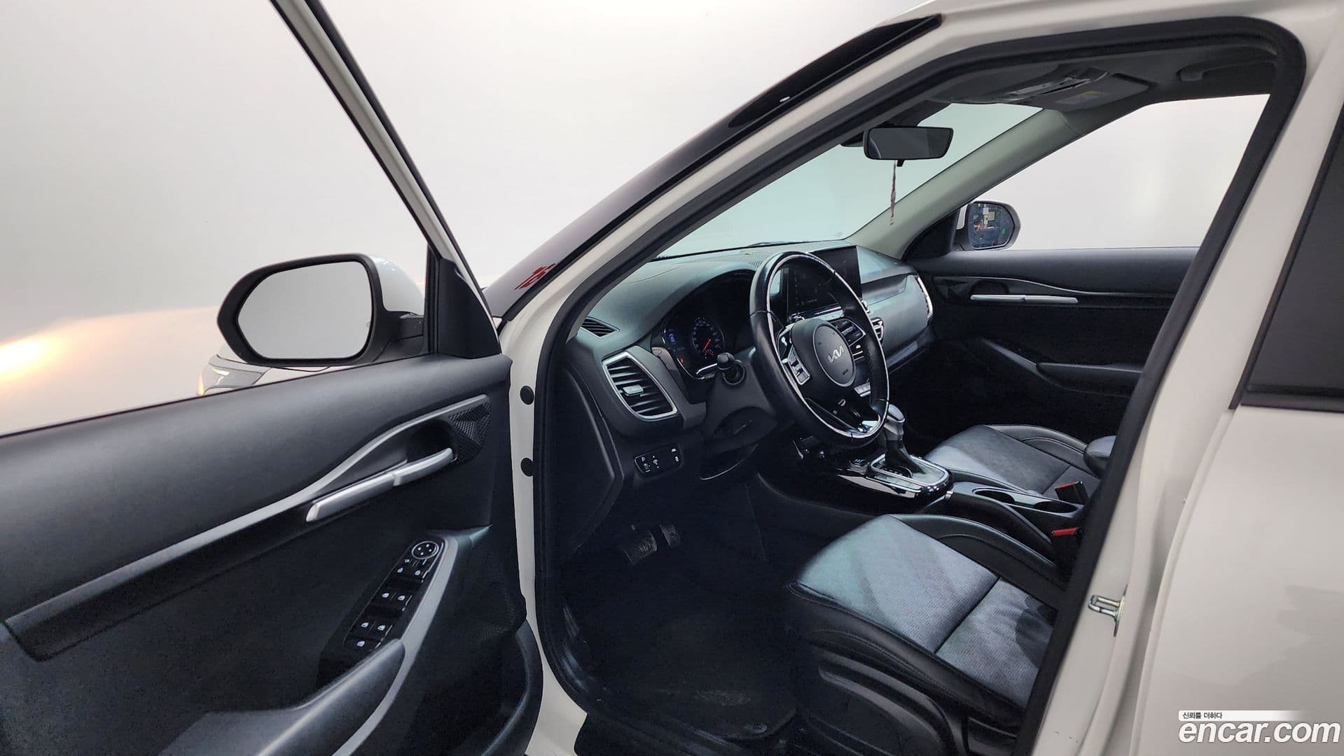 Main__Slider__Photo:Seltos Kia 2022.2-9