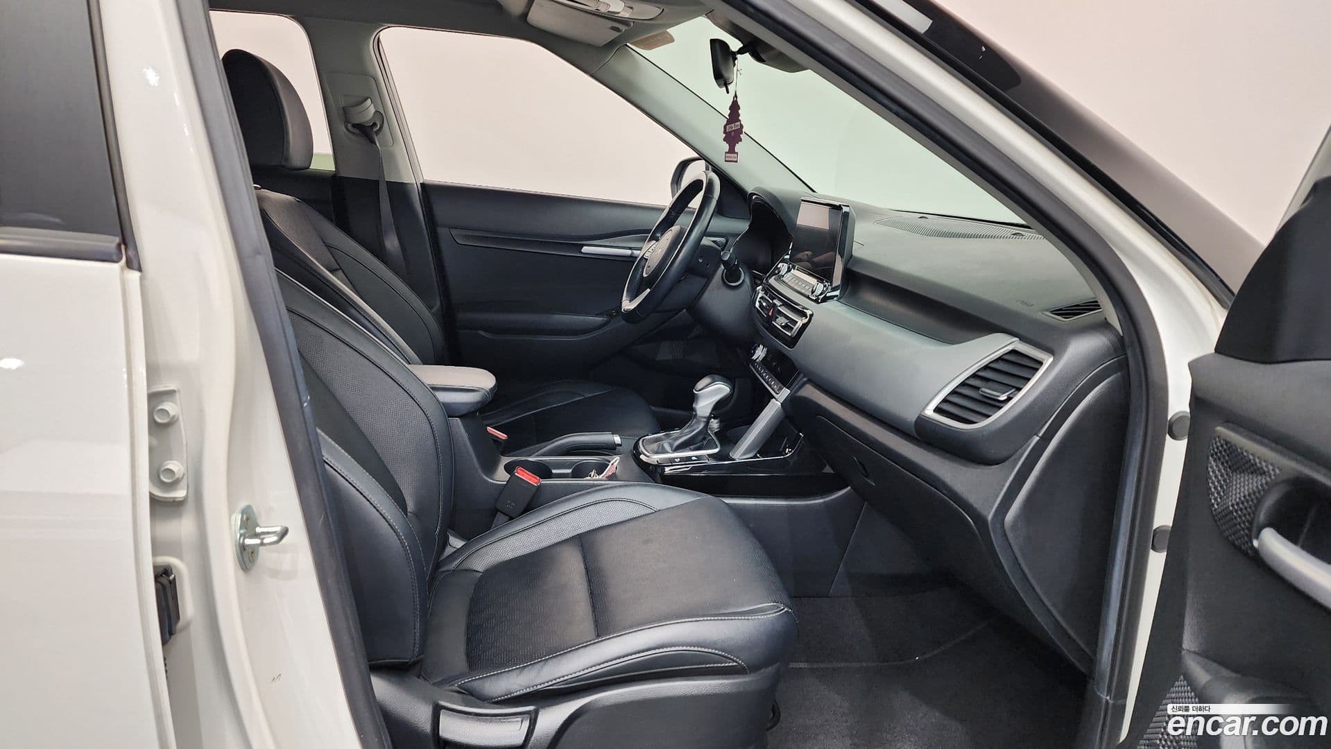 Main__Slider__Photo:Seltos Kia 2022.2-10