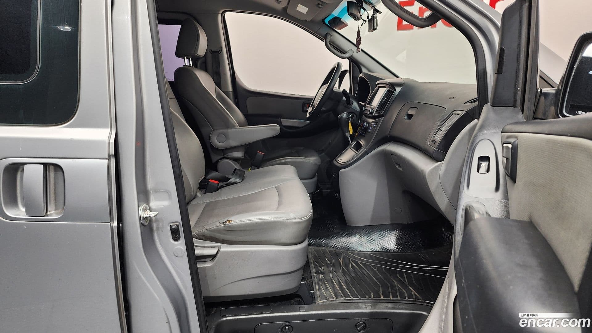 Main__Slider__Photo:Starex Hyundai 2017.4-10