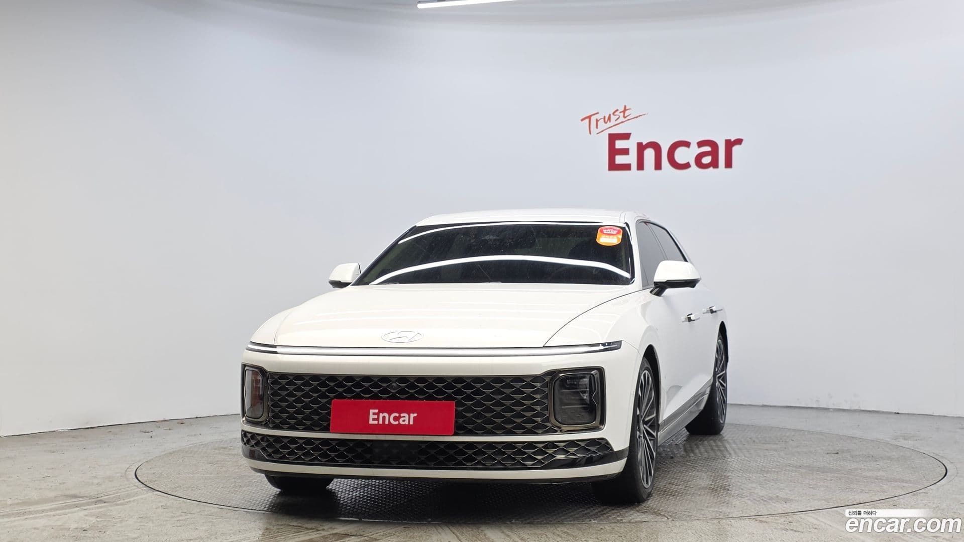 Main__Slider__Photo:Grandeur Hyundai 2023.1-2