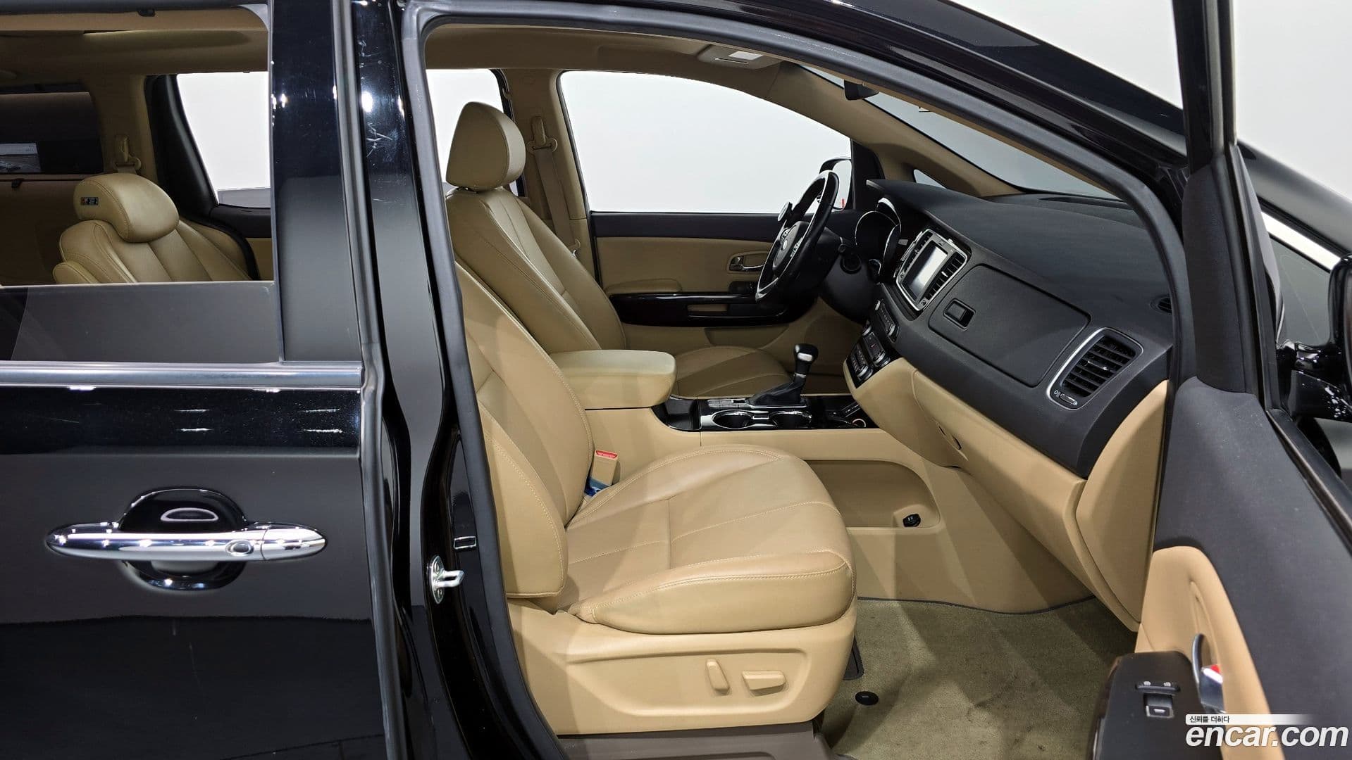 Main__Slider__Photo:Canival Kia 2019.7-10