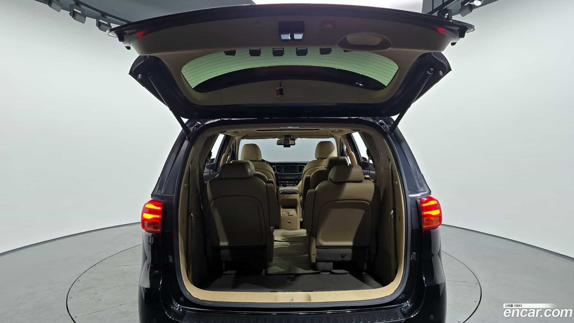 Canival Kia 2019.7-OPTION-024