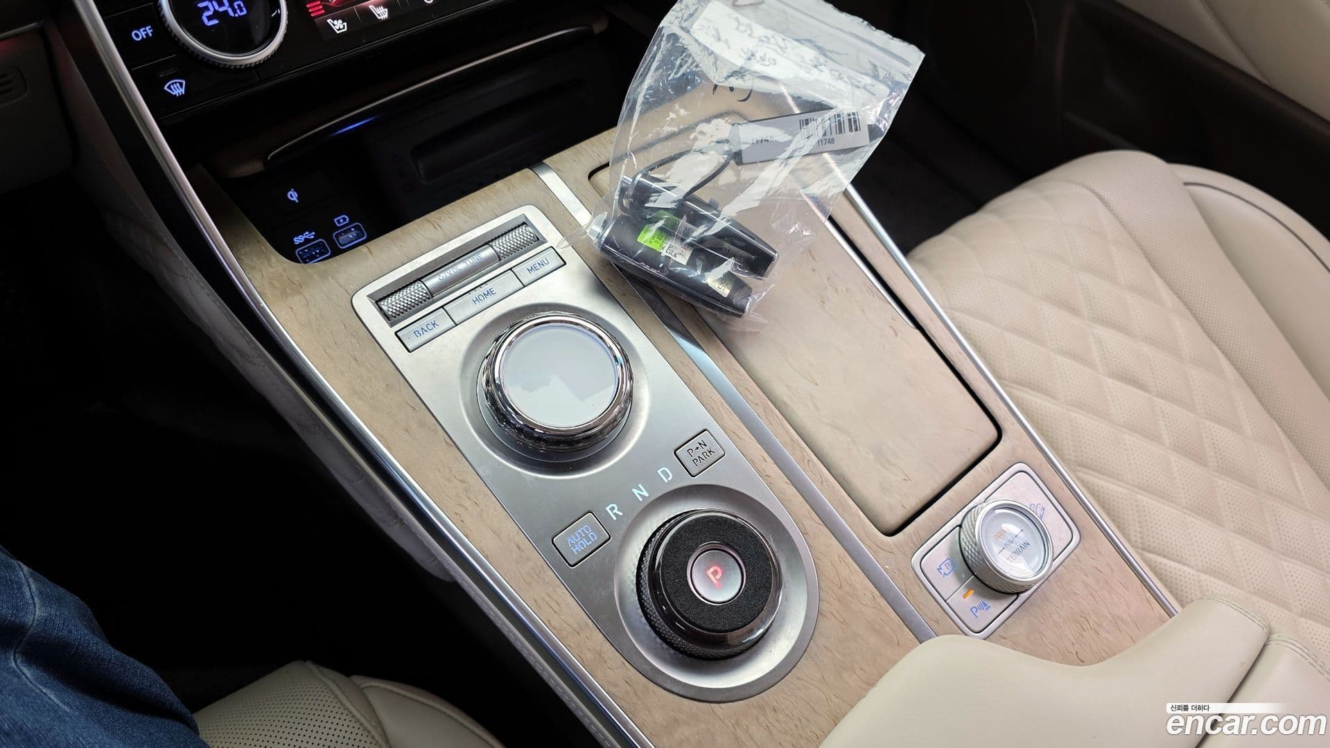 Main__Slider__Photo:GV80 Genesis 2023.0-8