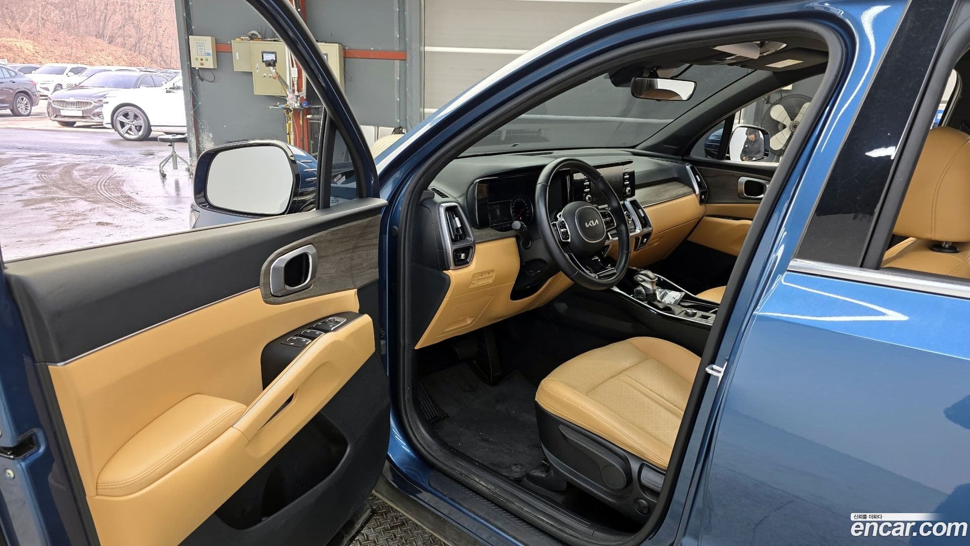 Main__Slider__Photo:Sorento Kia 2022.3-9