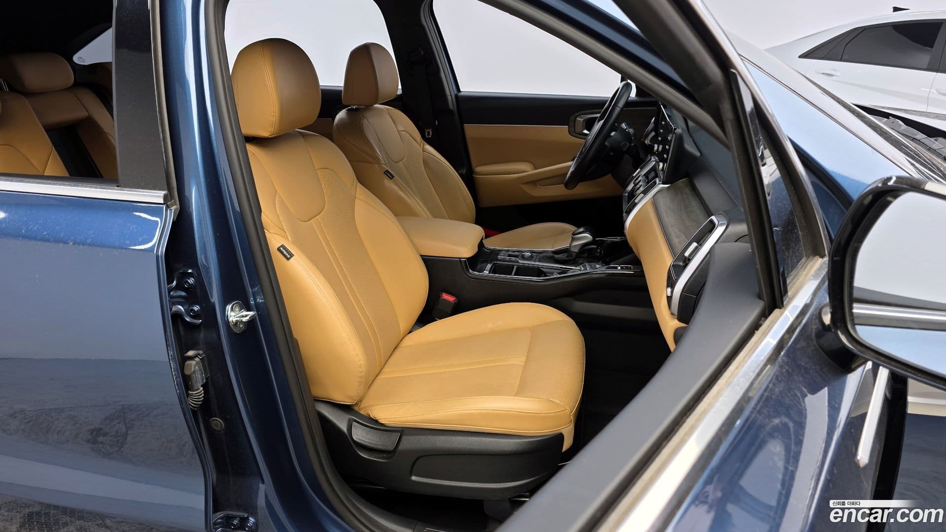 Main__Slider__Photo:Sorento Kia 2022.3-11