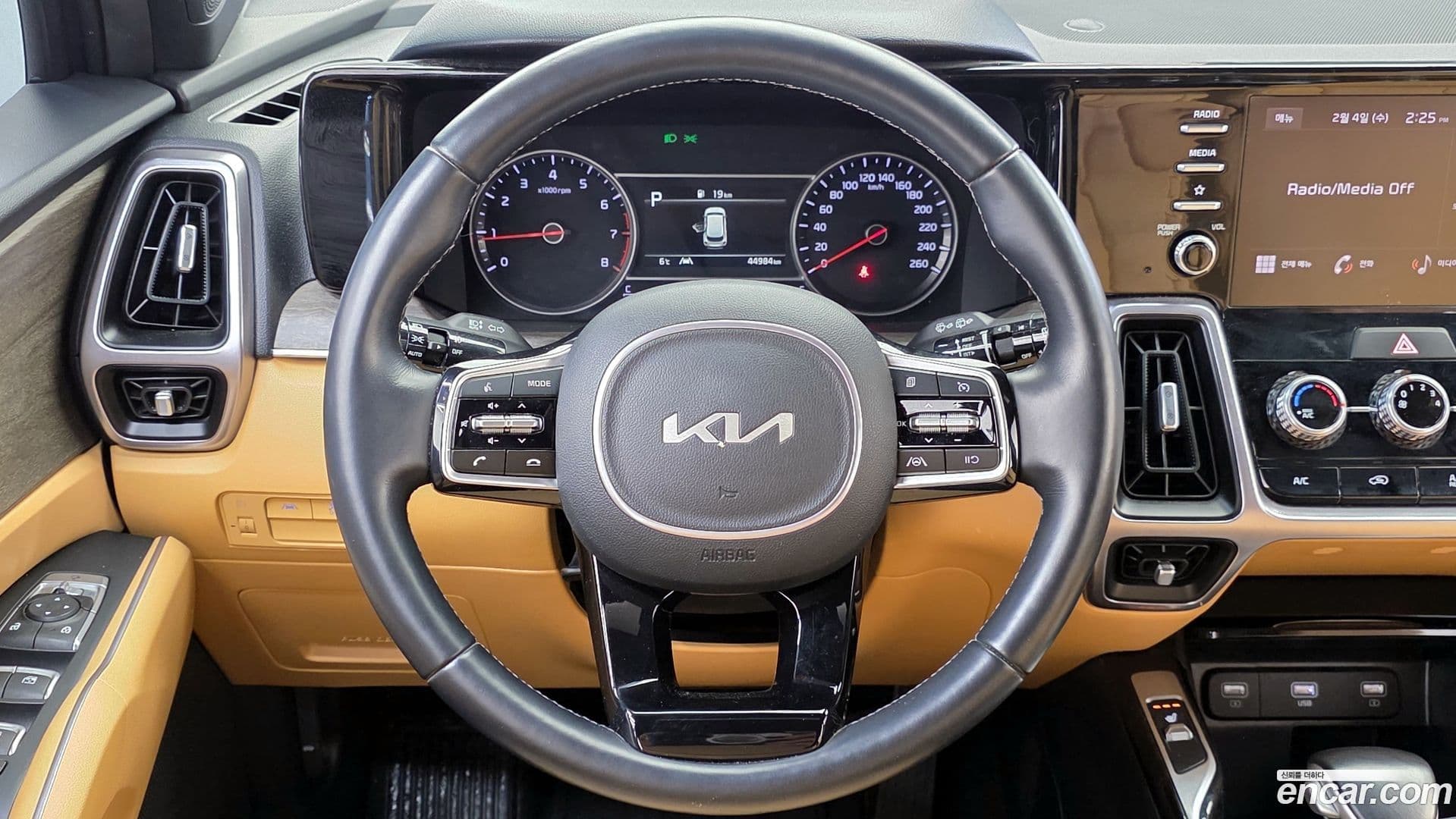 Main__Slider__Photo:Sorento Kia 2022.3-12