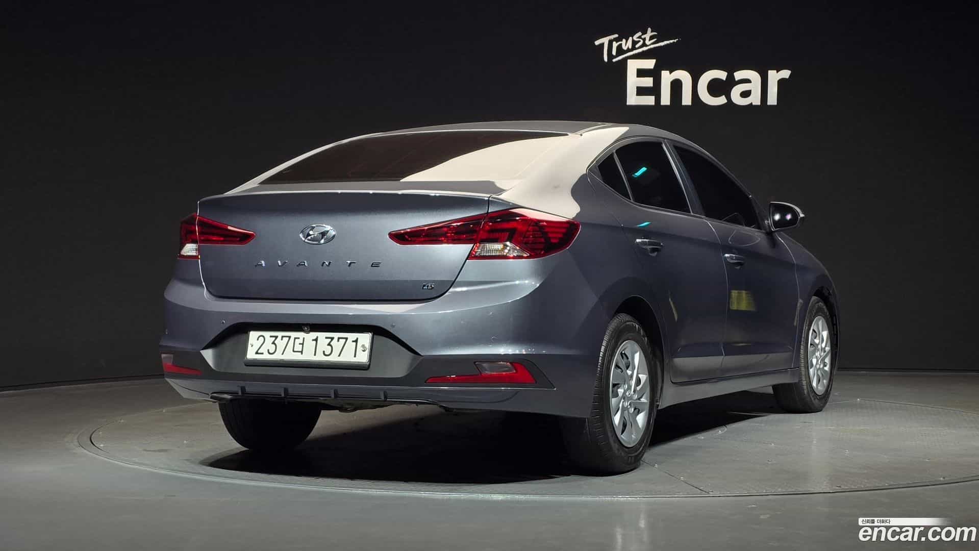 AVANTE Hyundai 2019.10-OUTER-002