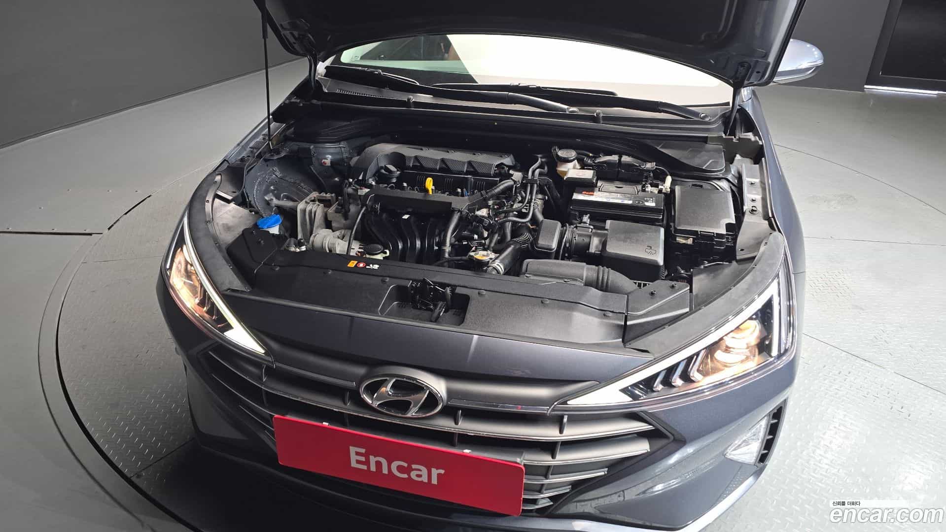 AVANTE Hyundai 2019.10-INNER-006