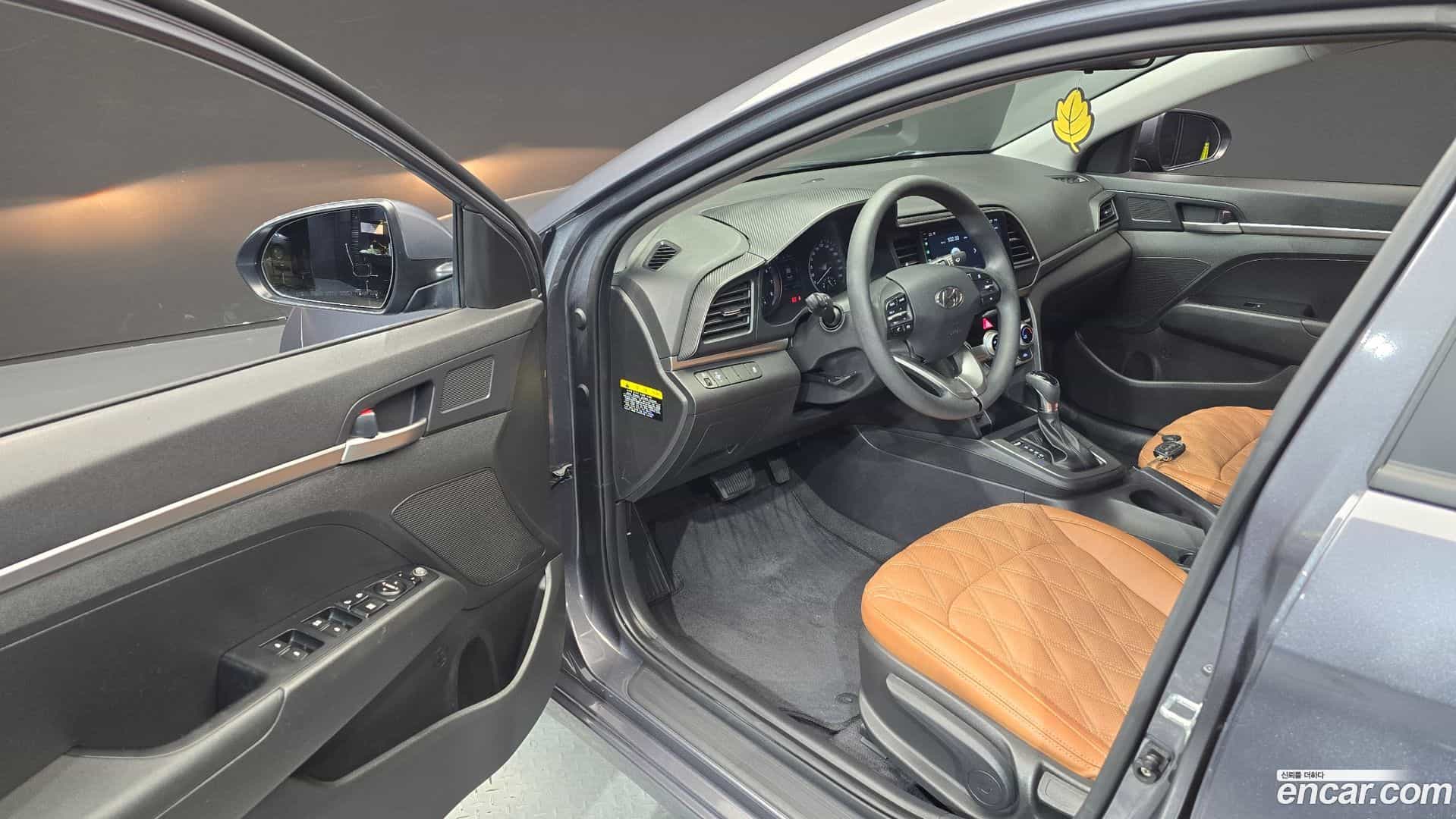 AVANTE Hyundai 2019.10-INNER-010