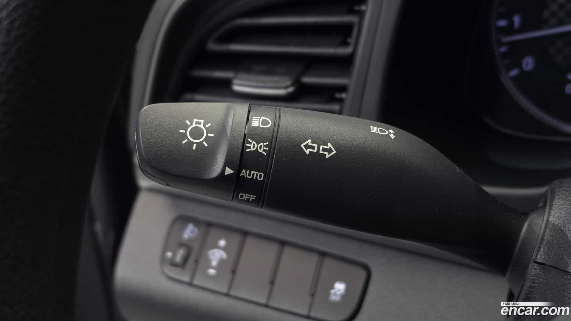 AVANTE Hyundai 2019.10-OPTION-022