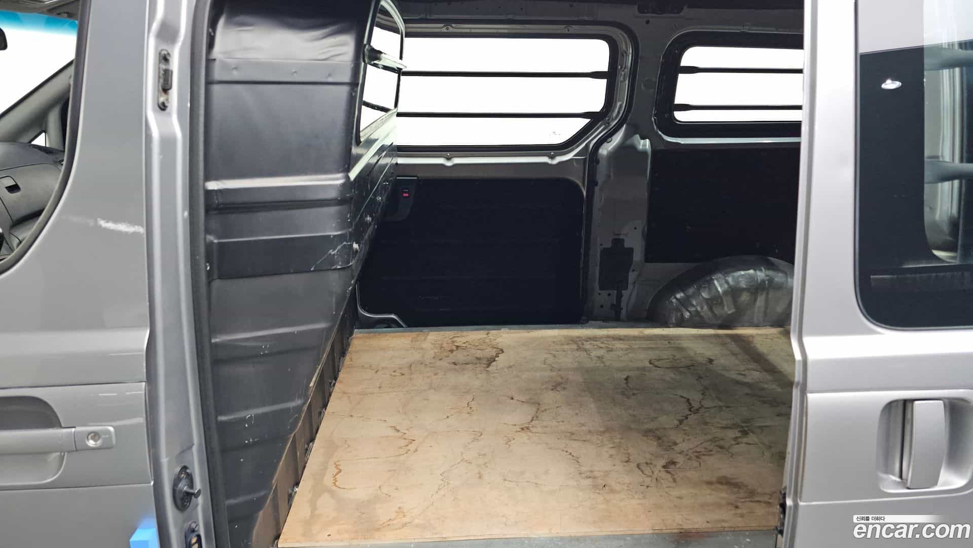 Starex Hyundai 2011.0-OPTION-015