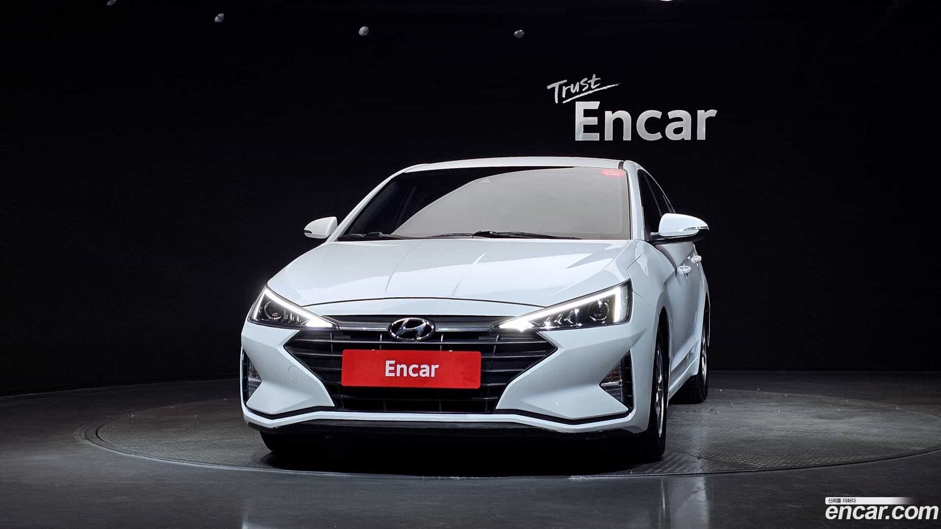 AVANTE Hyundai 2018.9-OUTER-003