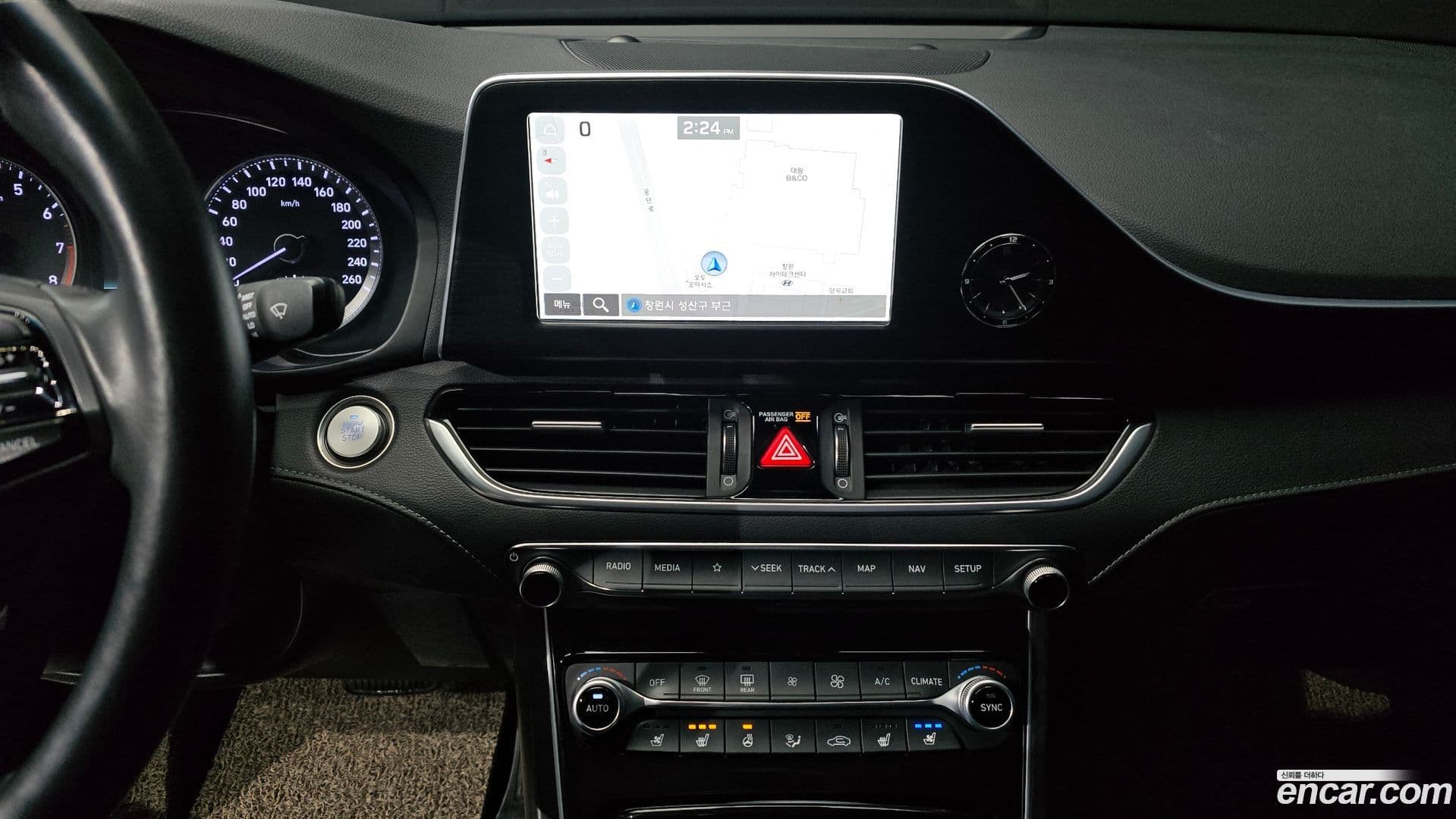 Main__Slider__Photo:Grandeur Hyundai 2018.0-13