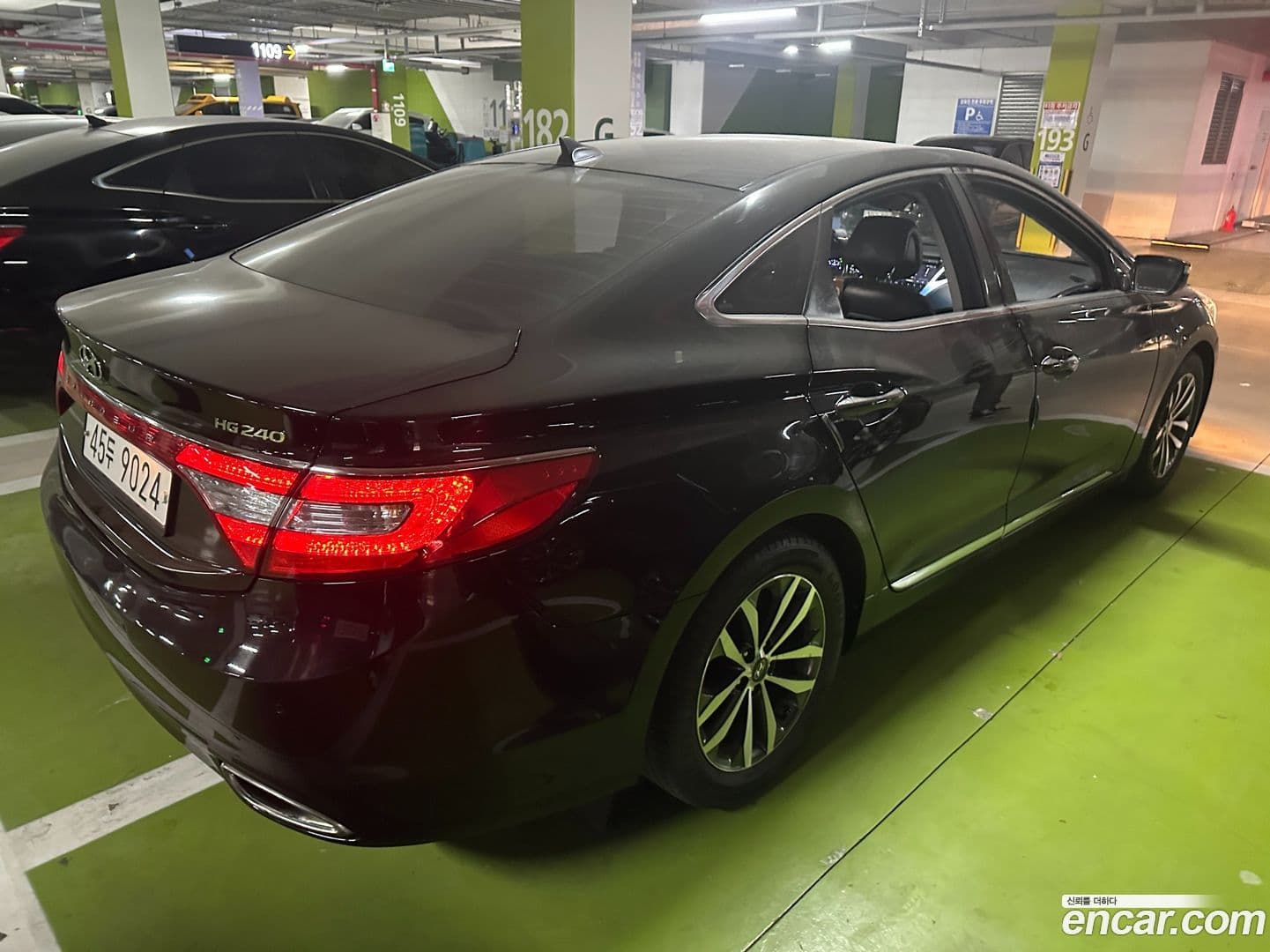 Main__Slider__Photo:Grandeur Hyundai 2012.1-3