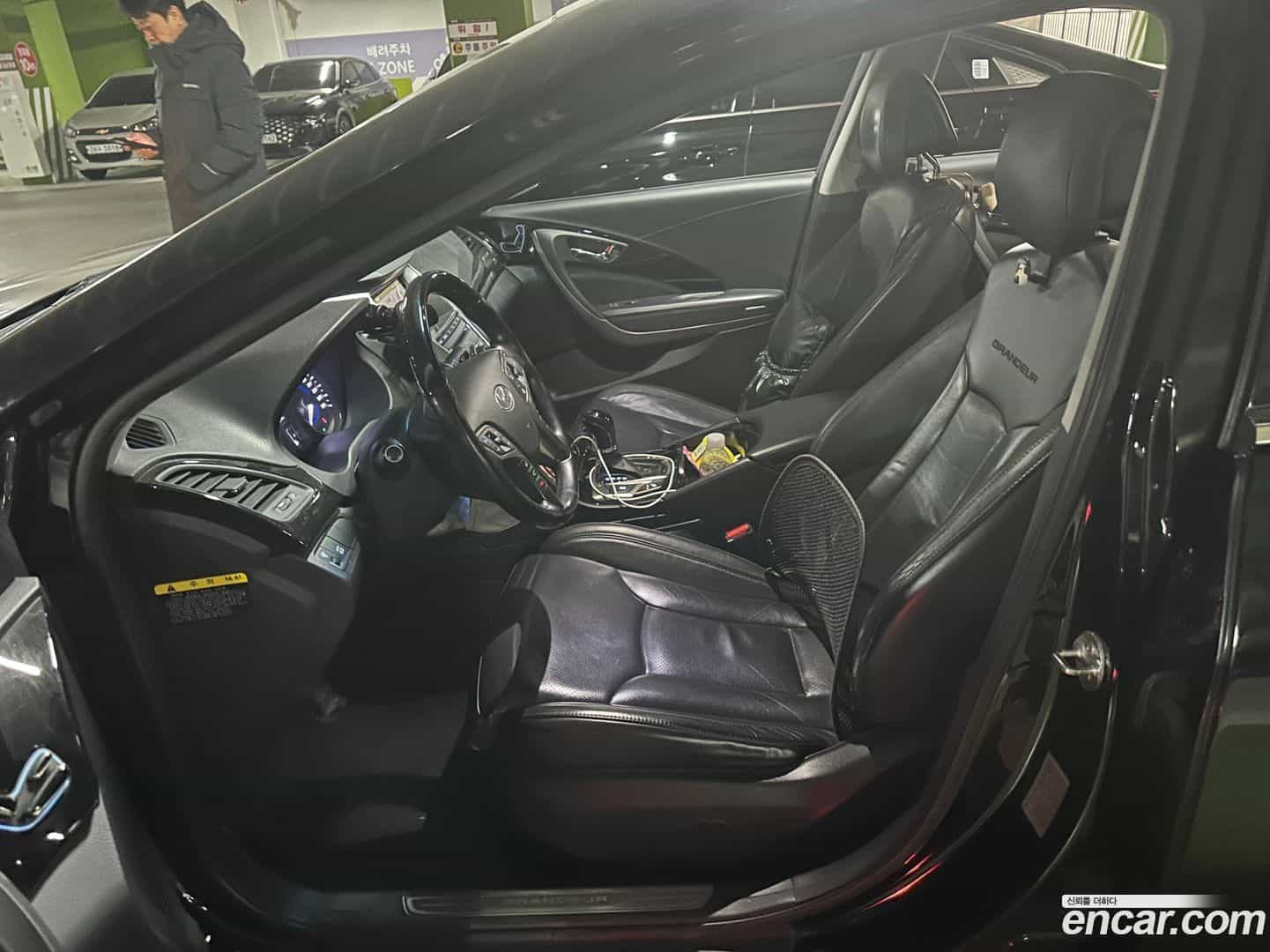 Grandeur Hyundai 2012.1-OPTION-015