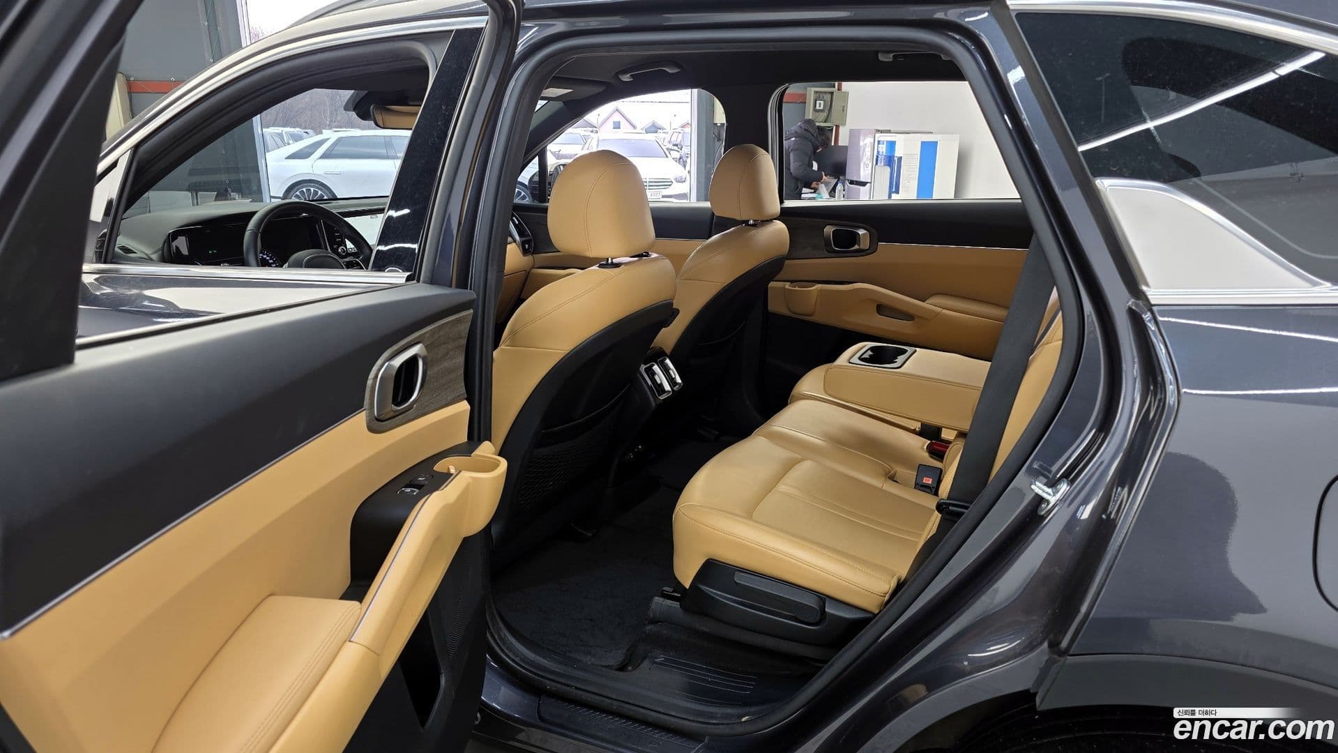 Main__Slider__Photo:Sorento Kia 2022.3-10