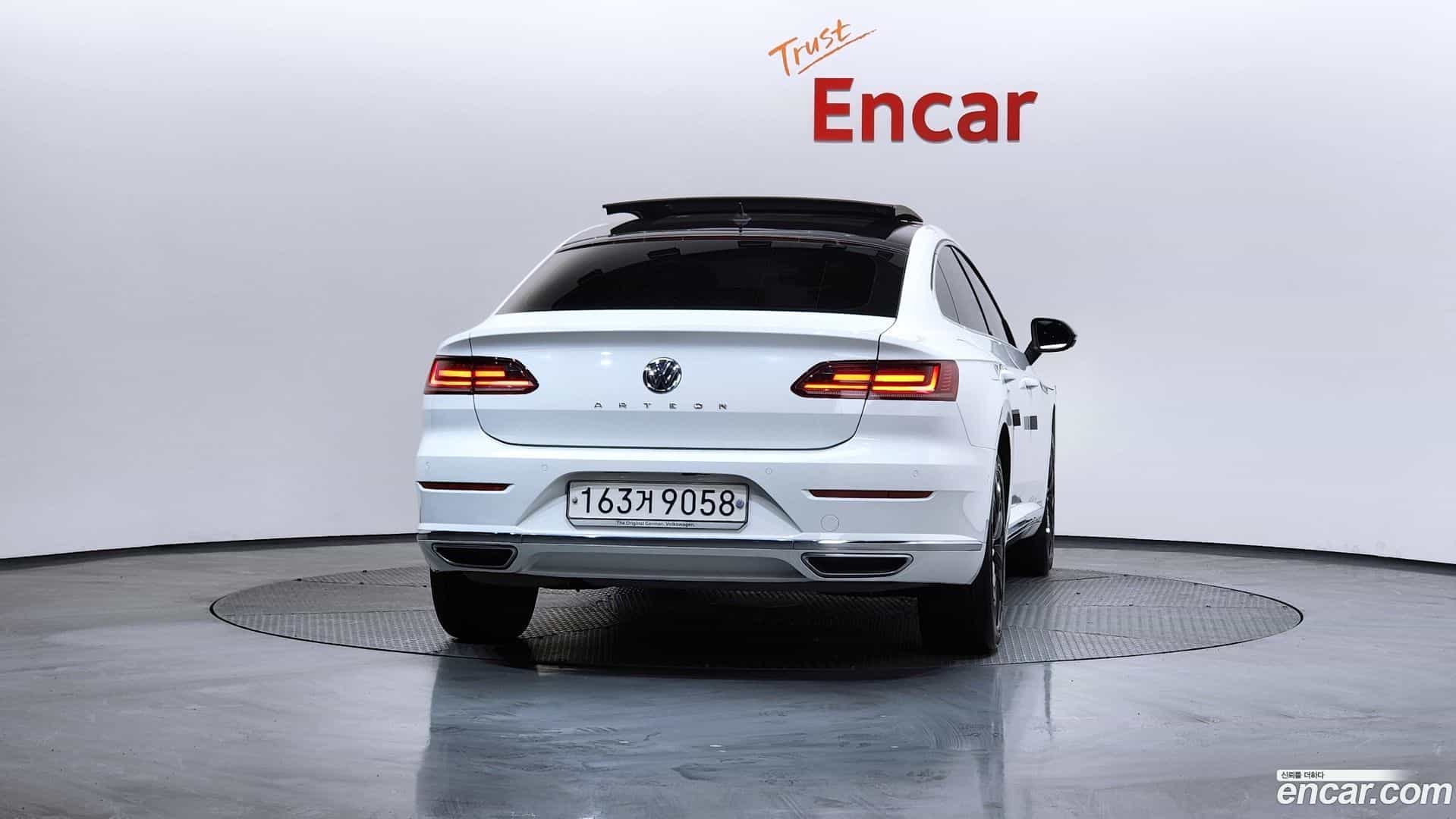 Arteon Volkswagen 2019.11-OUTER-004