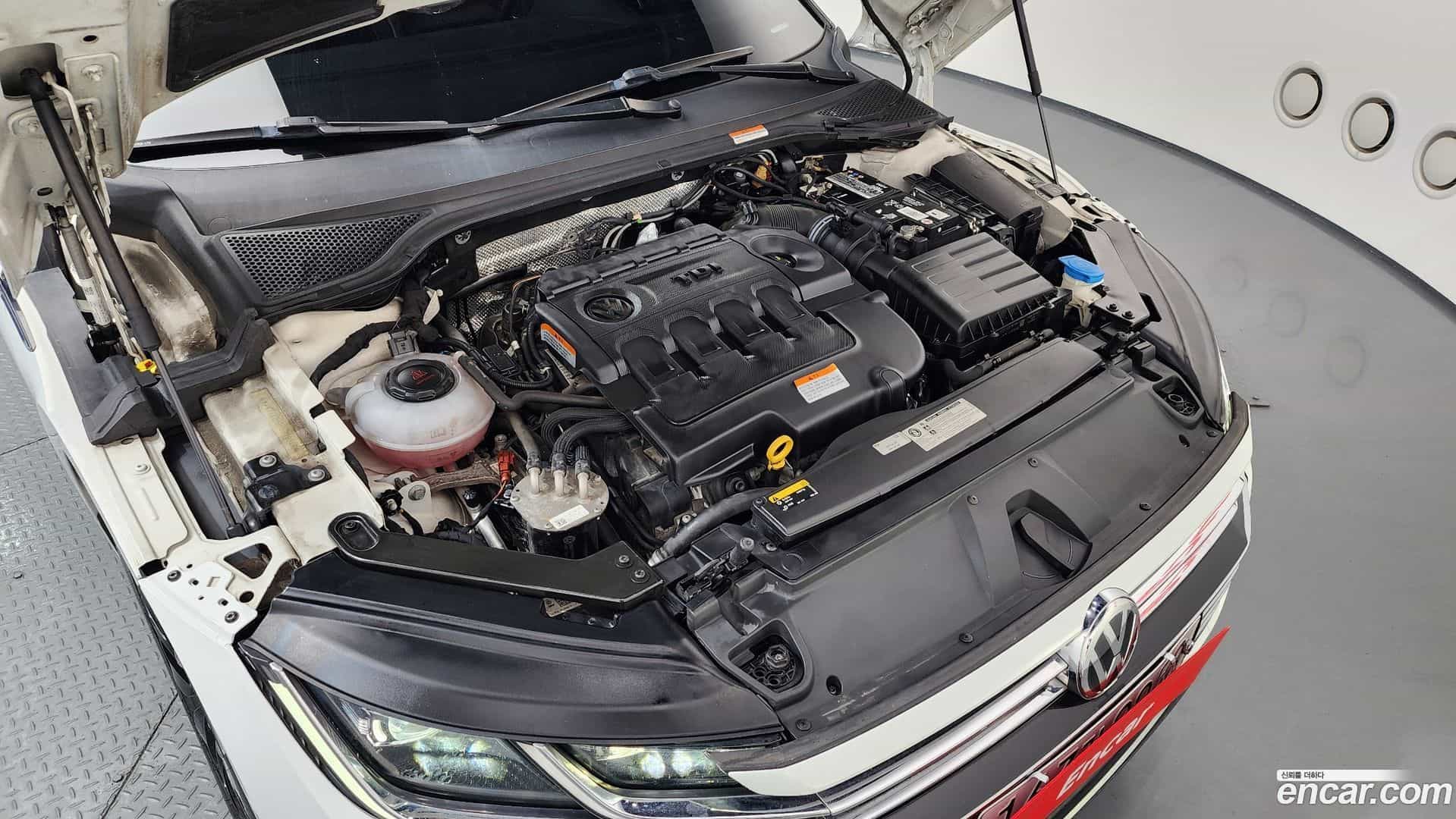 Arteon Volkswagen 2019.11-INNER-006