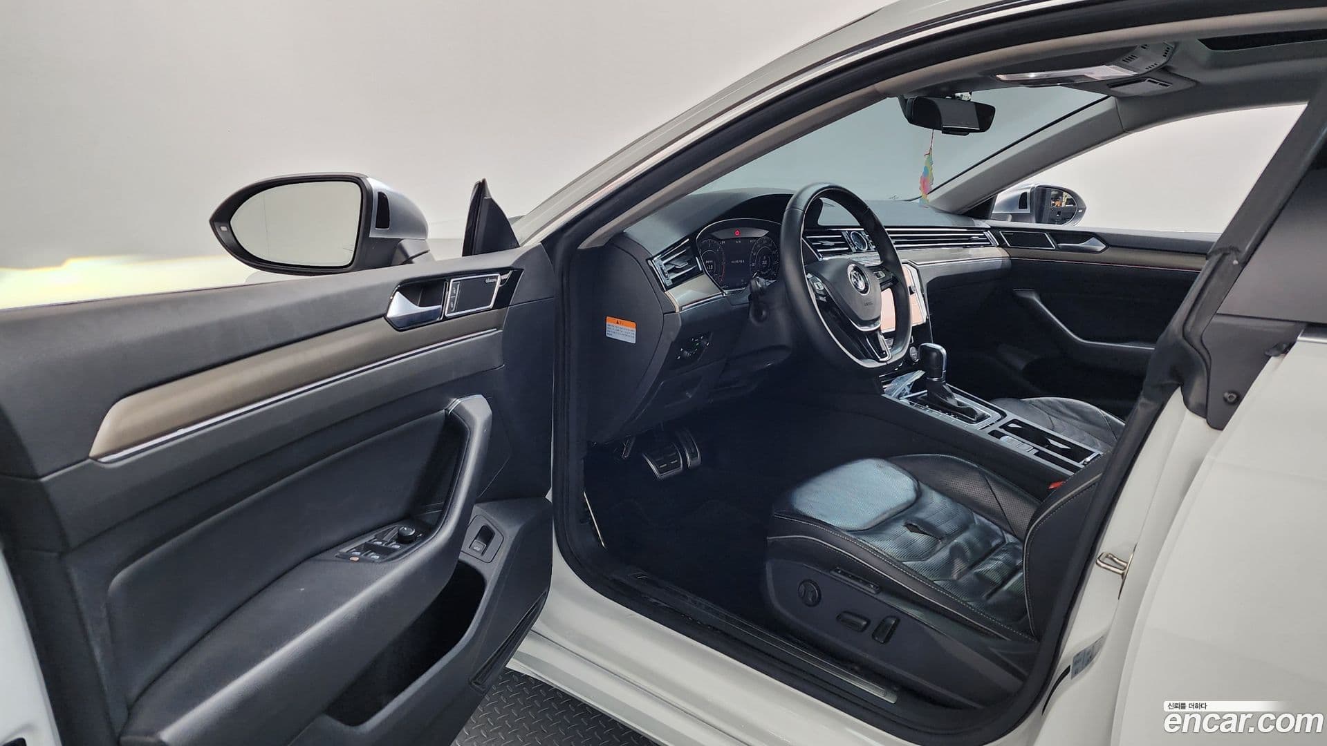 Main__Slider__Photo:Arteon Volkswagen 2019.11-9