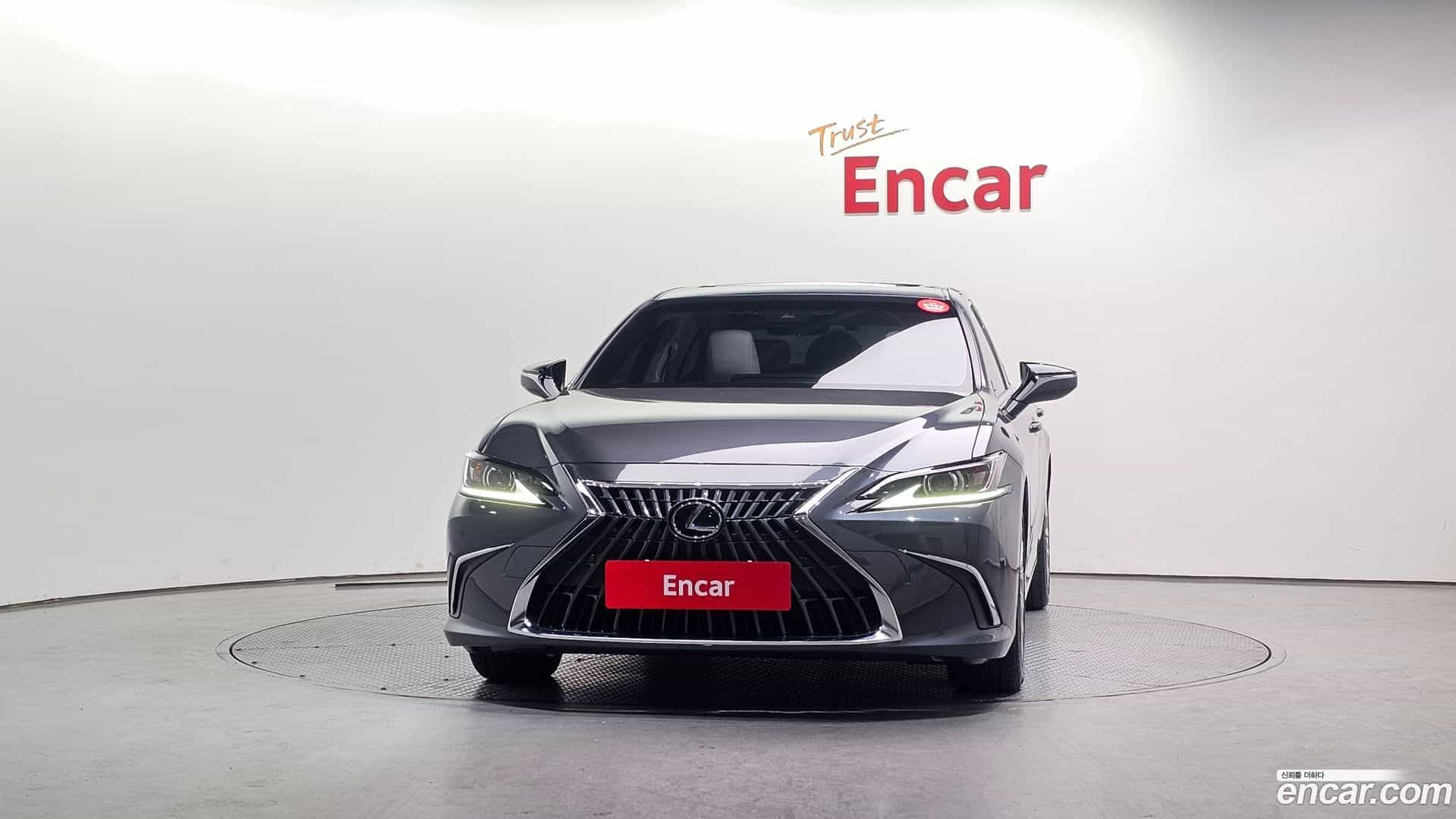 ES Lexus 2022.11-OUTER-003