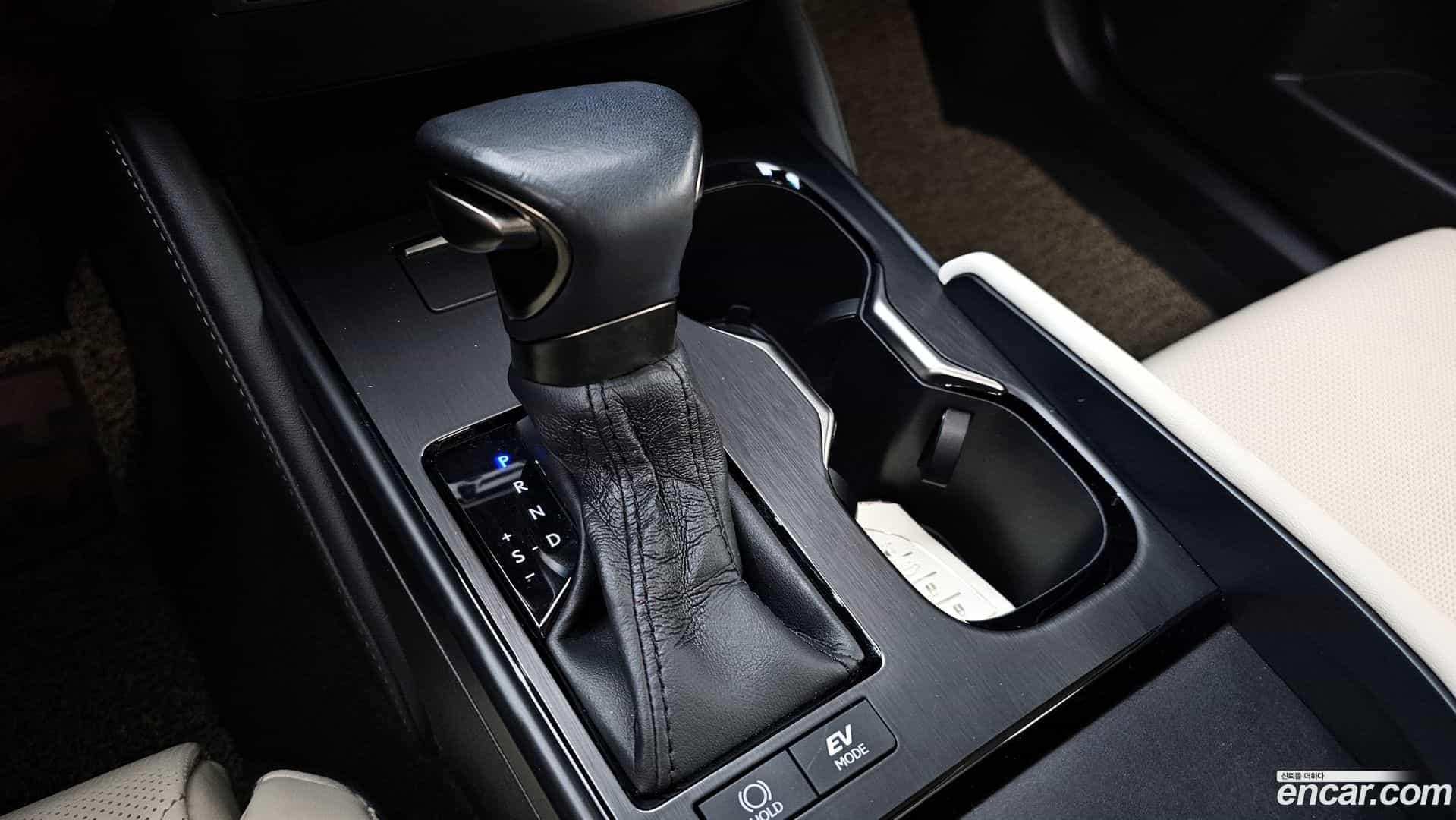 ES Lexus 2022.11-INNER-009