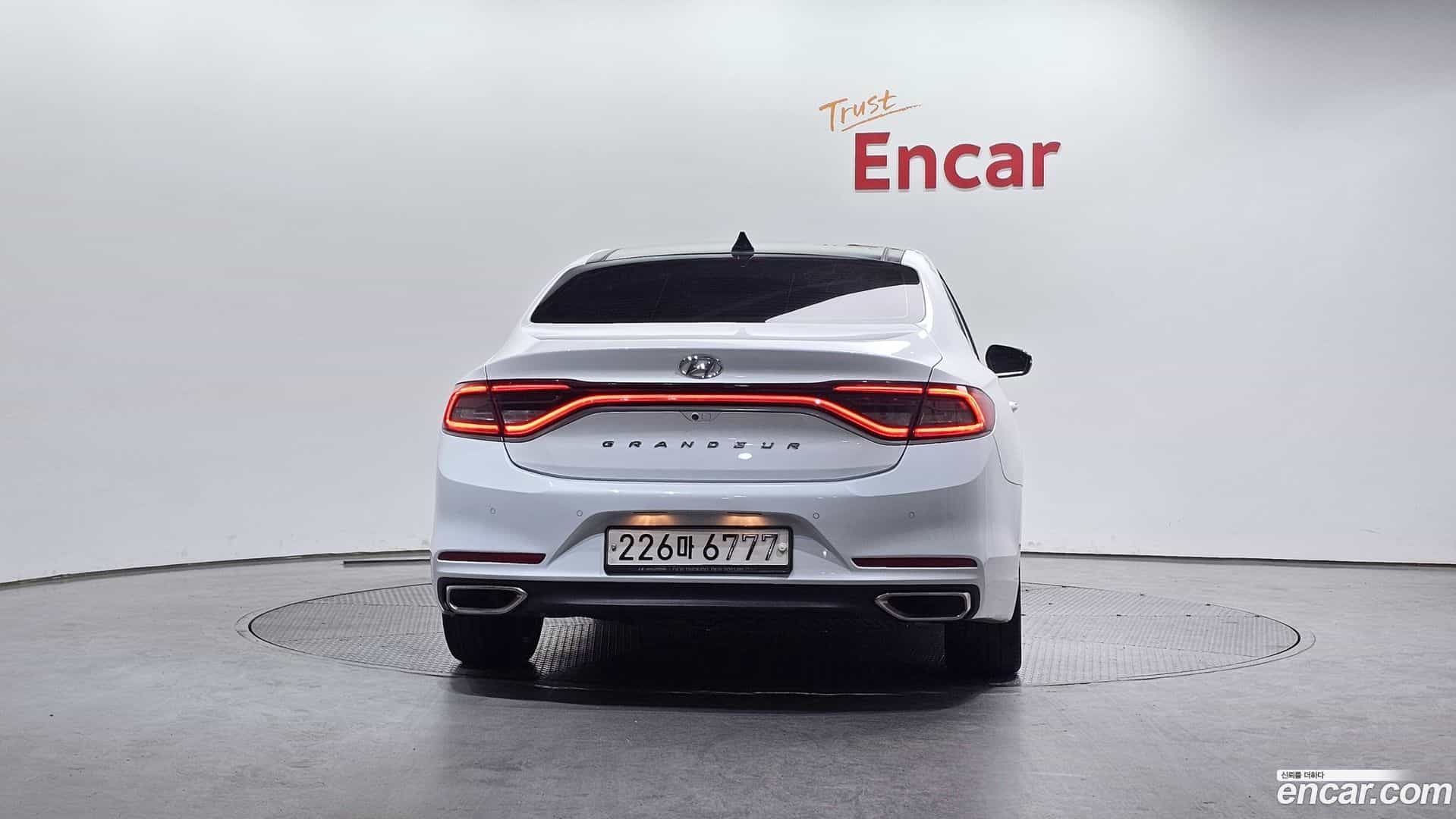 Grandeur Hyundai 2016.11-OUTER-004