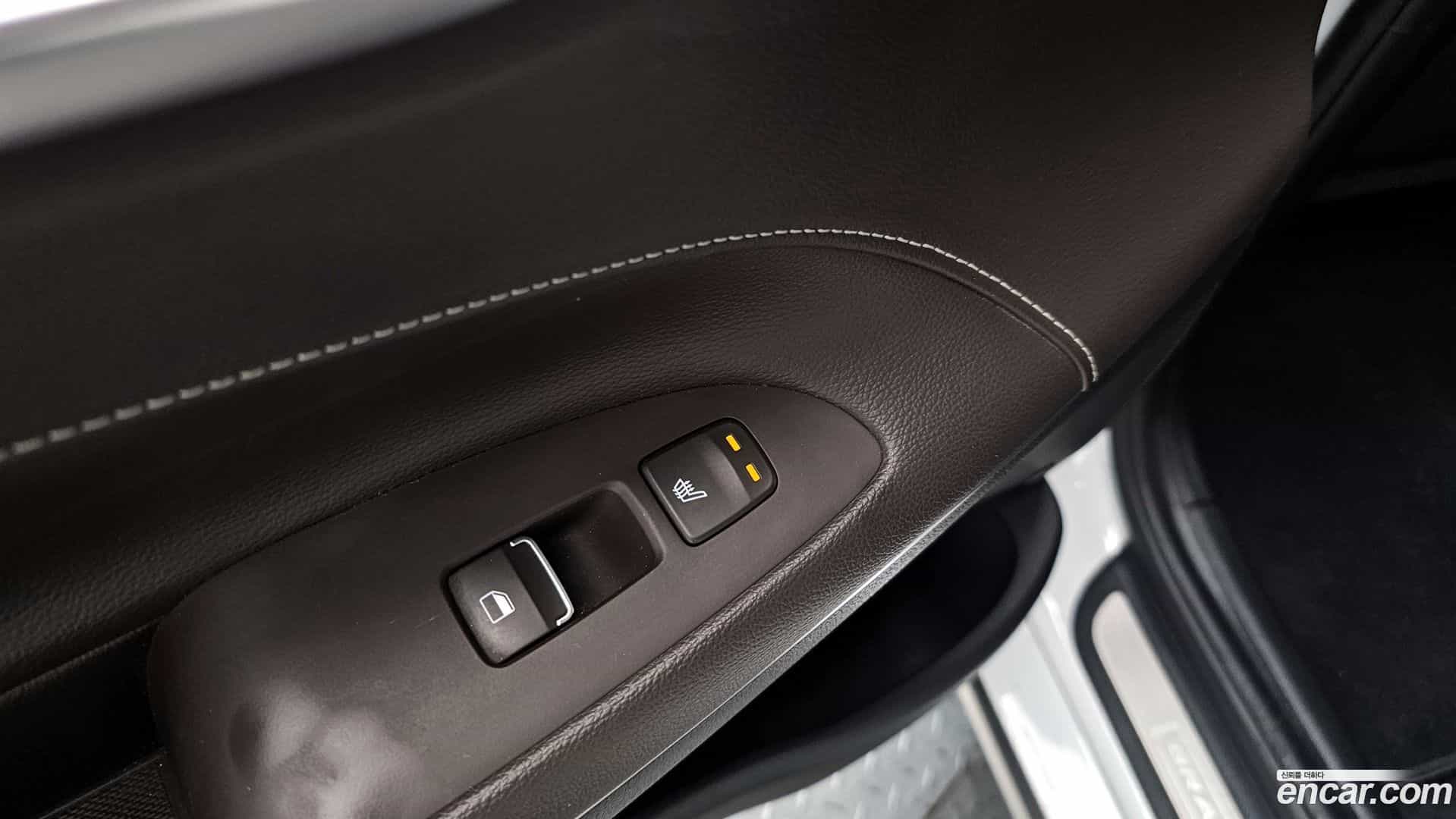 Grandeur Hyundai 2016.11-OPTION-021