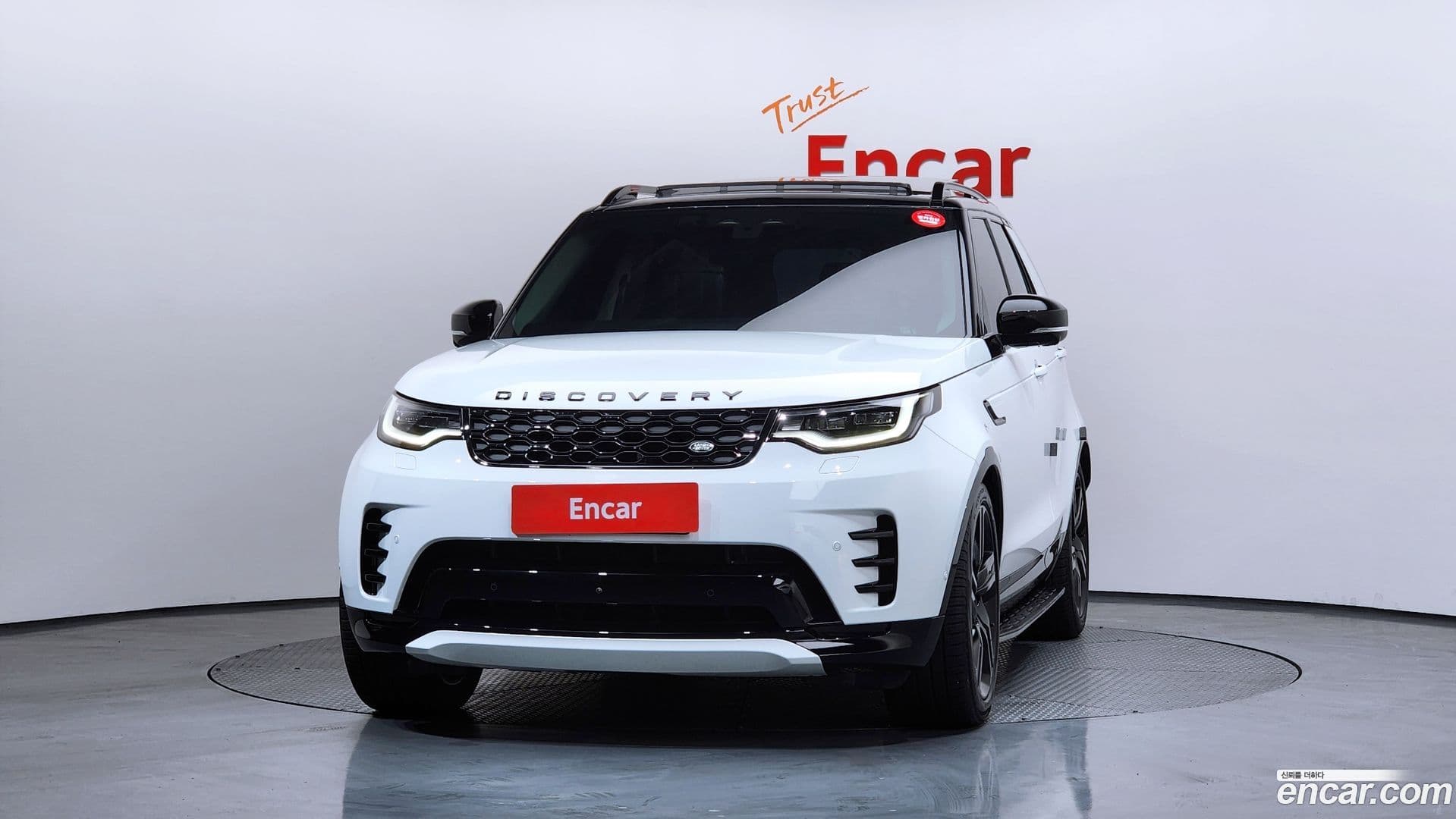 Main__Slider__Photo:Discovery Land Rover 2025.4-2