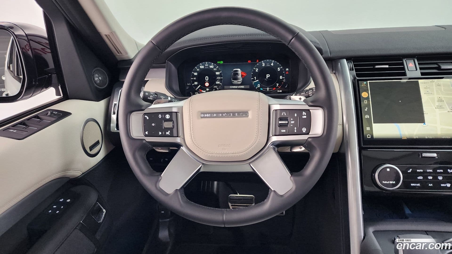 Main__Slider__Photo:Discovery Land Rover 2025.4-12