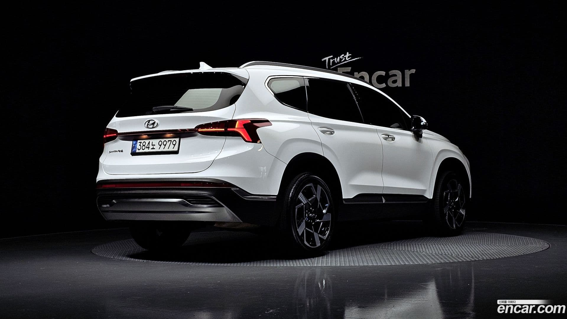 Main__Slider__Photo:Santafe Hyundai 2022.11-1