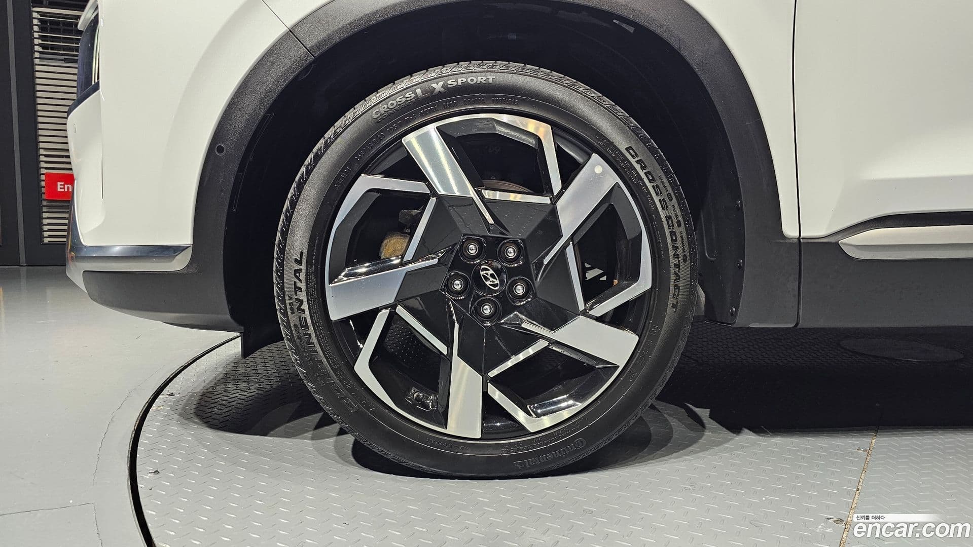 Main__Slider__Photo:Santafe Hyundai 2022.11-4