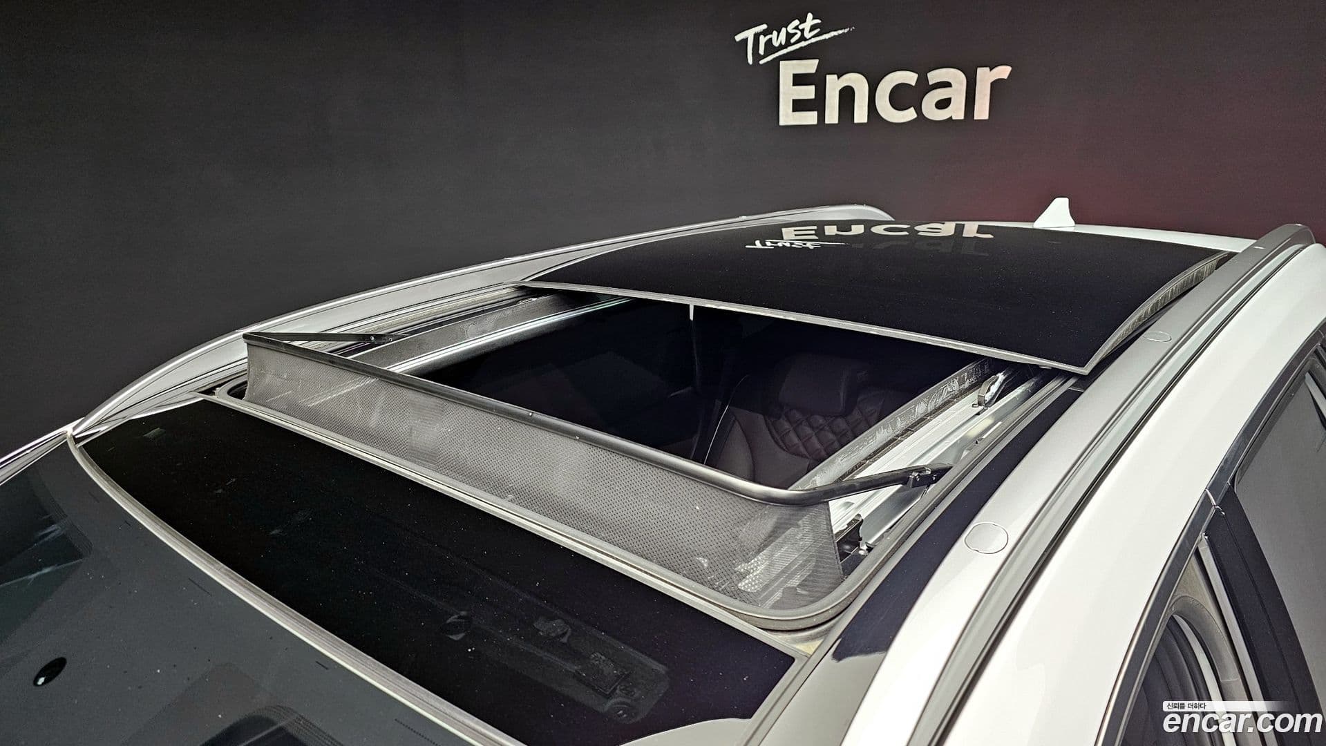 Main__Slider__Photo:Santafe Hyundai 2022.11-18