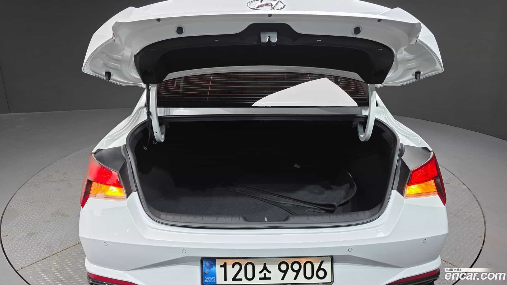 AVANTE Hyundai 2021.3-OPTION-024